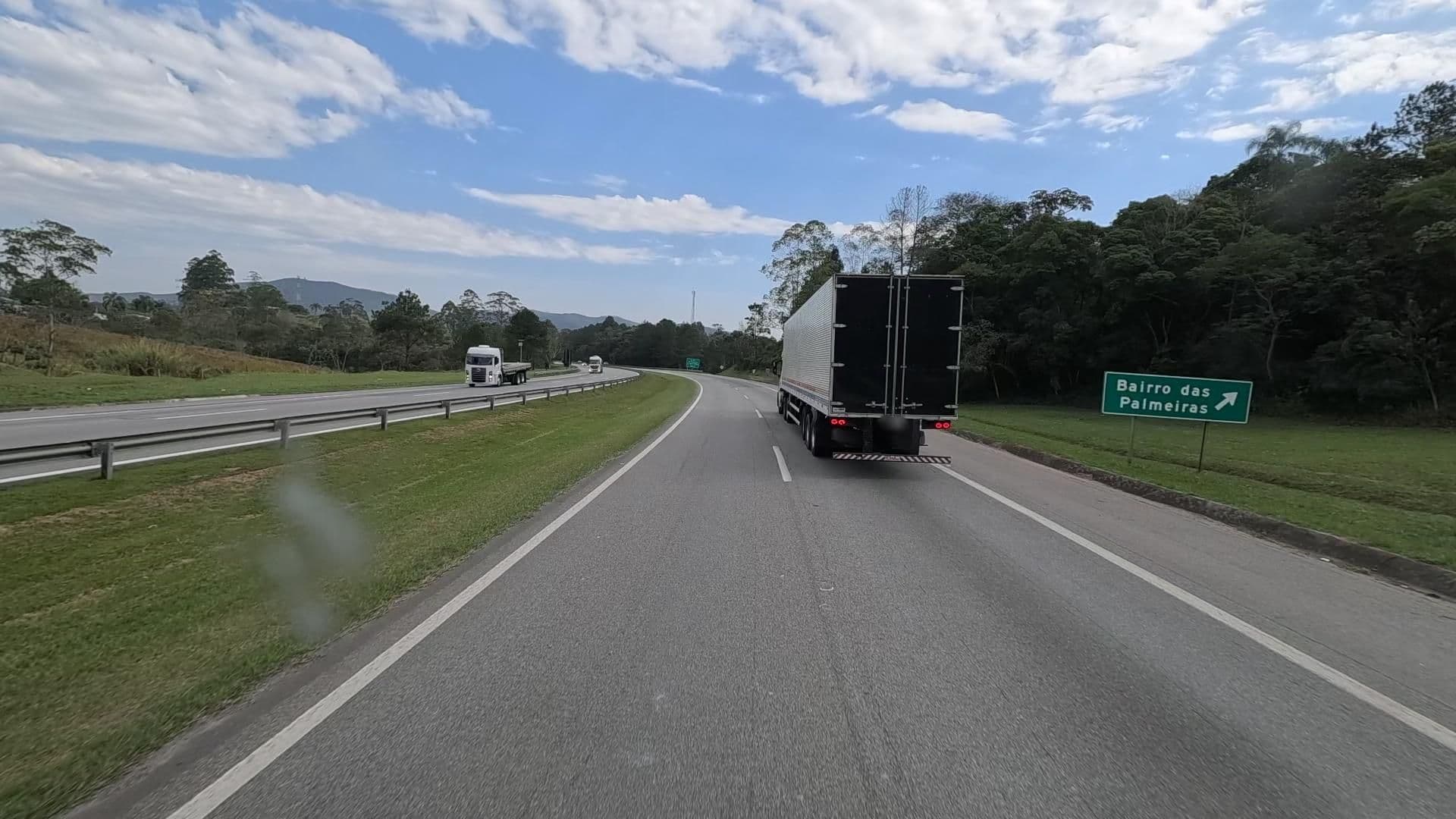 Street view near Aguas de Igarata, Igaratá — © bct (CC BY-SA · Mapillary)