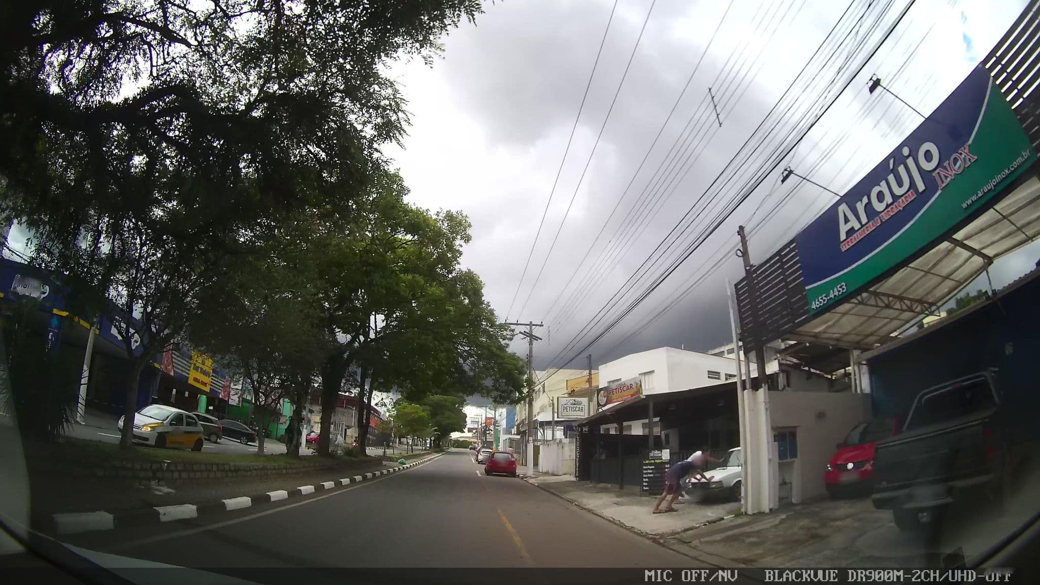 Street view near Hotel Dicastro, Arujá — © marciosampaio (CC BY-SA · Mapillary)