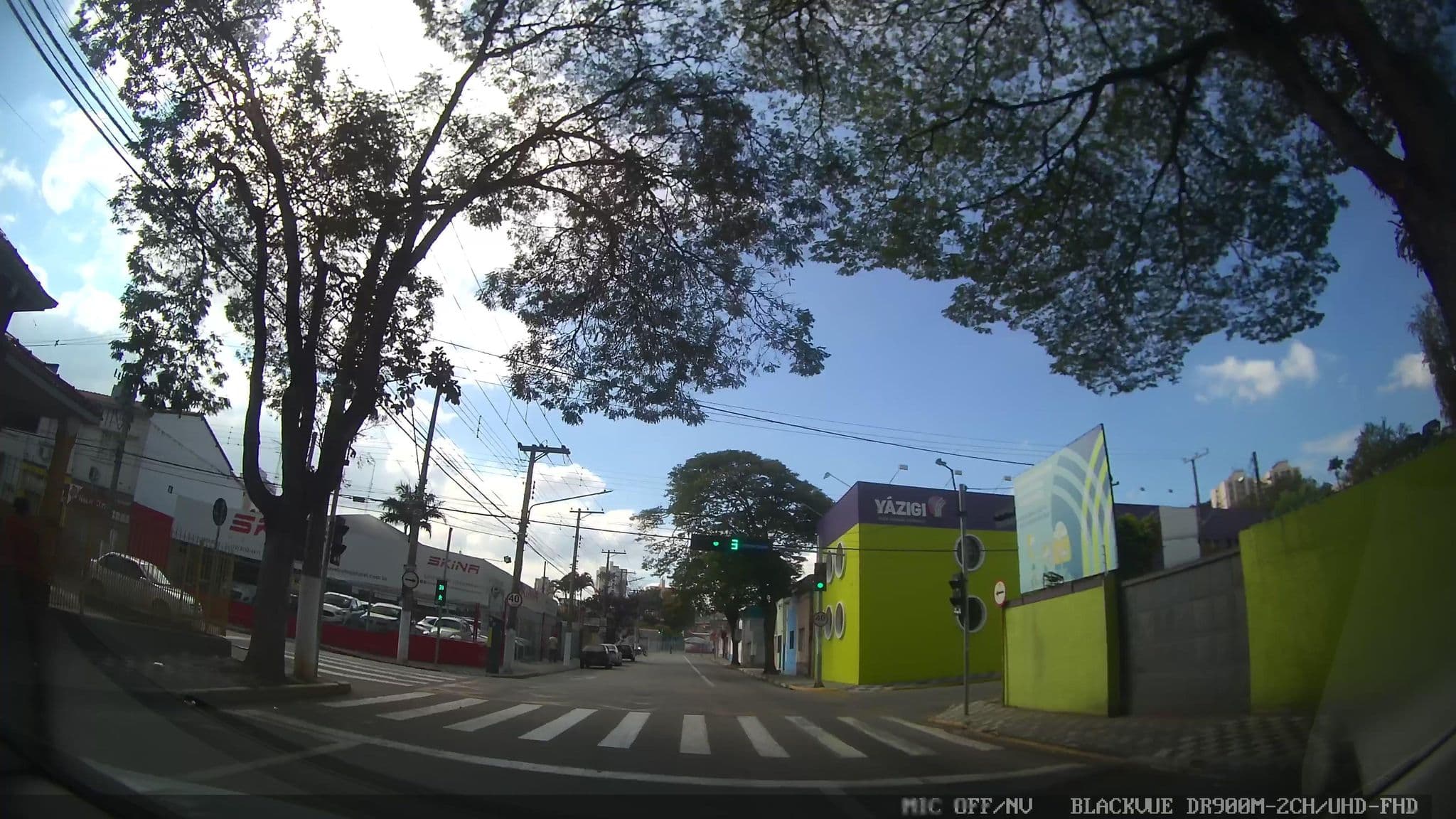 Street view near Hotel São Luiz, Jacareí — © yaf1 (CC BY-SA · Mapillary)