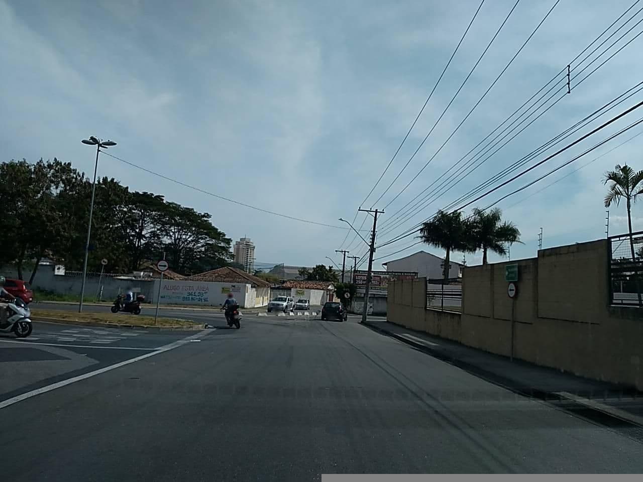 Street view near Pousada Emevê, Taubaté — © and_eng (CC BY-SA · Mapillary)