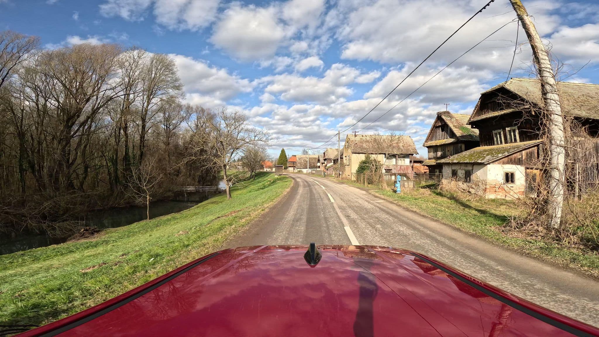 Street view near stara hiža, Sunja — © tomislavzen12 (CC BY-SA · Mapillary)