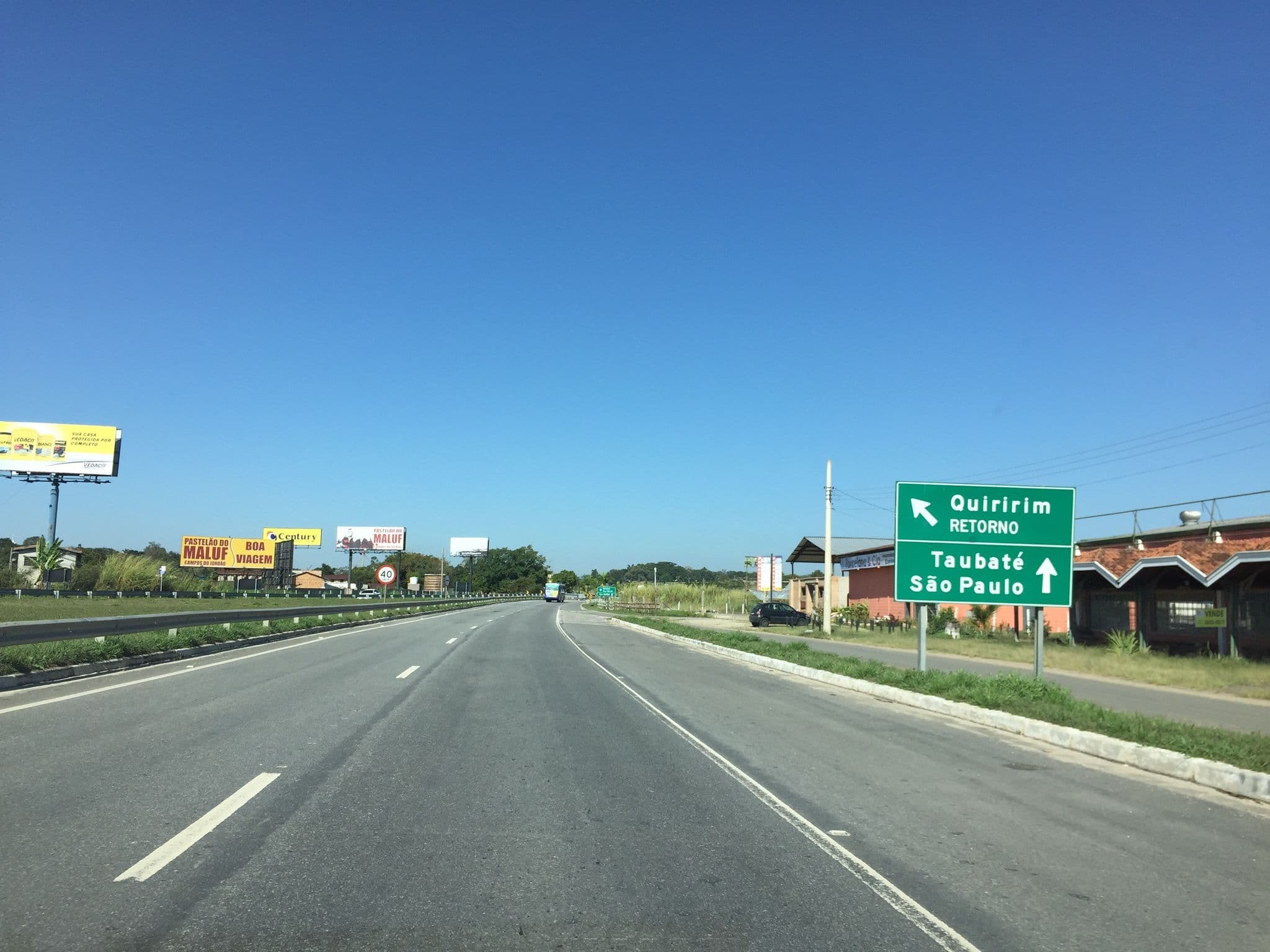Street view near Hotel Via Serrana, Taubaté — © jglacerda (CC BY-SA · Mapillary)