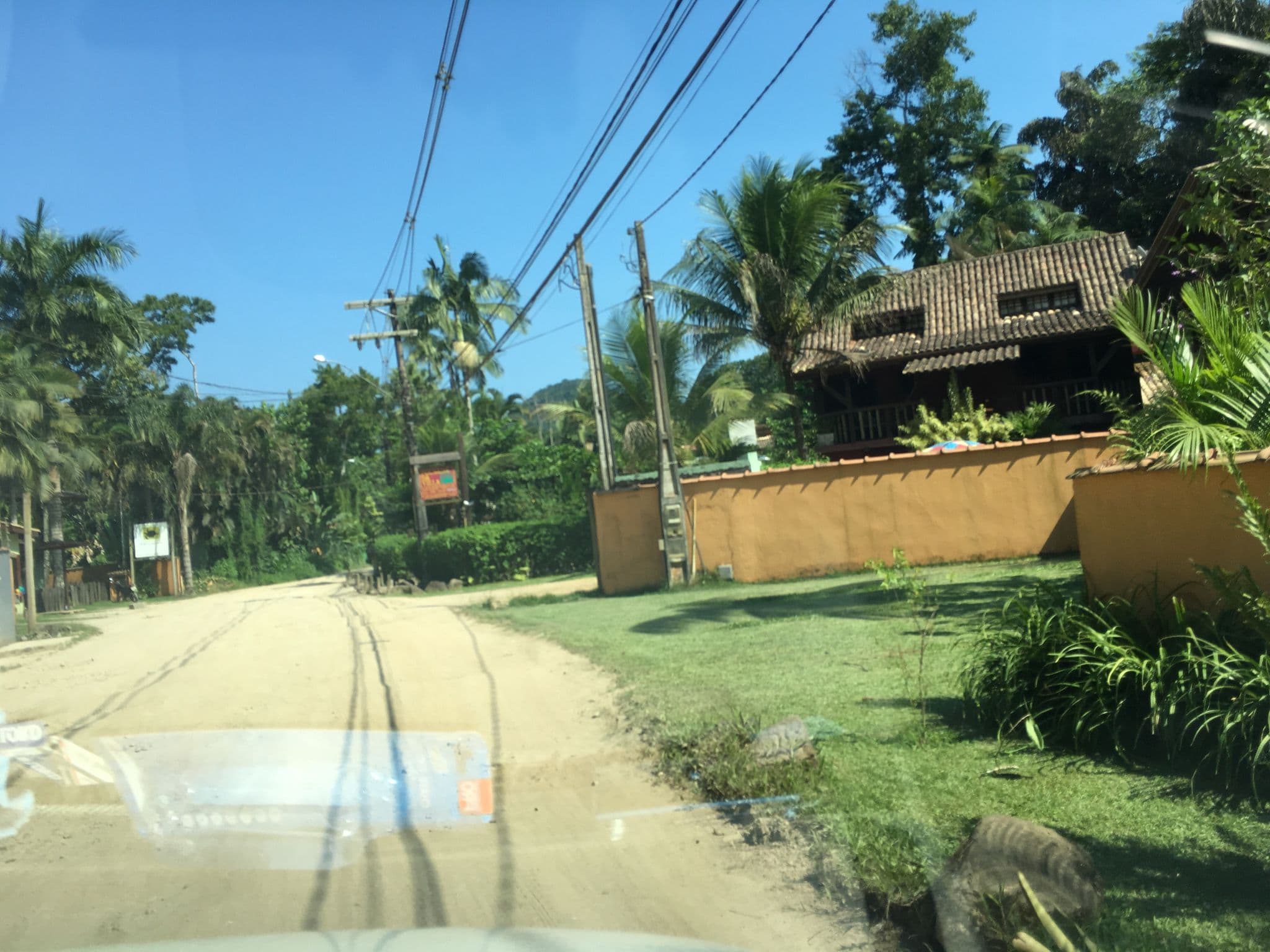 Street view near Pousada Casablanca, Ubatuba — © mherranz (CC BY-SA · Mapillary)