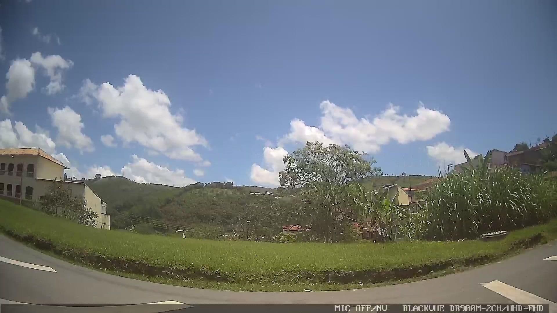 Street view near Hotel Vila Di Luca, Paraibuna — © yaf1 (CC BY-SA · Mapillary)