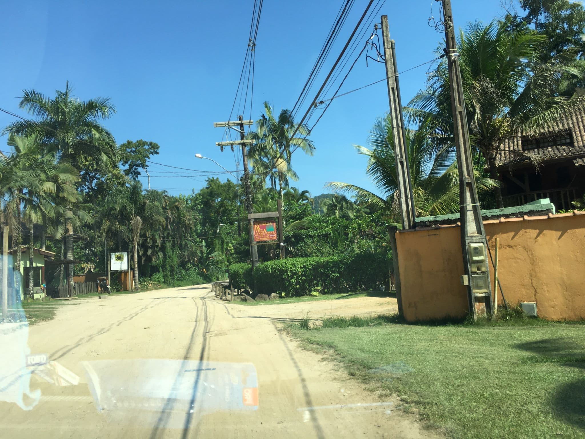 Street view near Pousada Villa Itamambuca, Ubatuba — © mherranz (CC BY-SA · Mapillary)