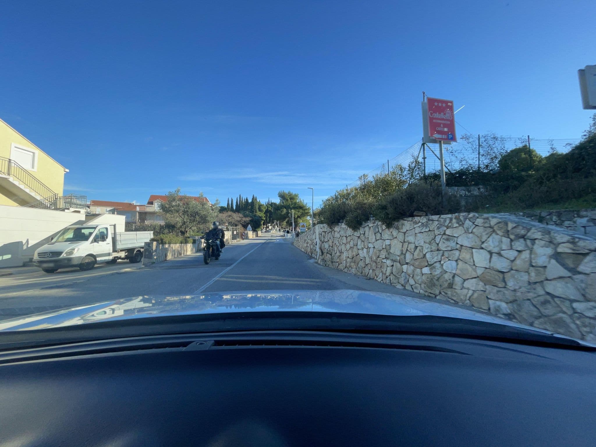 Street view near Bačan, Cavtat — © filipb (CC BY-SA · Mapillary)