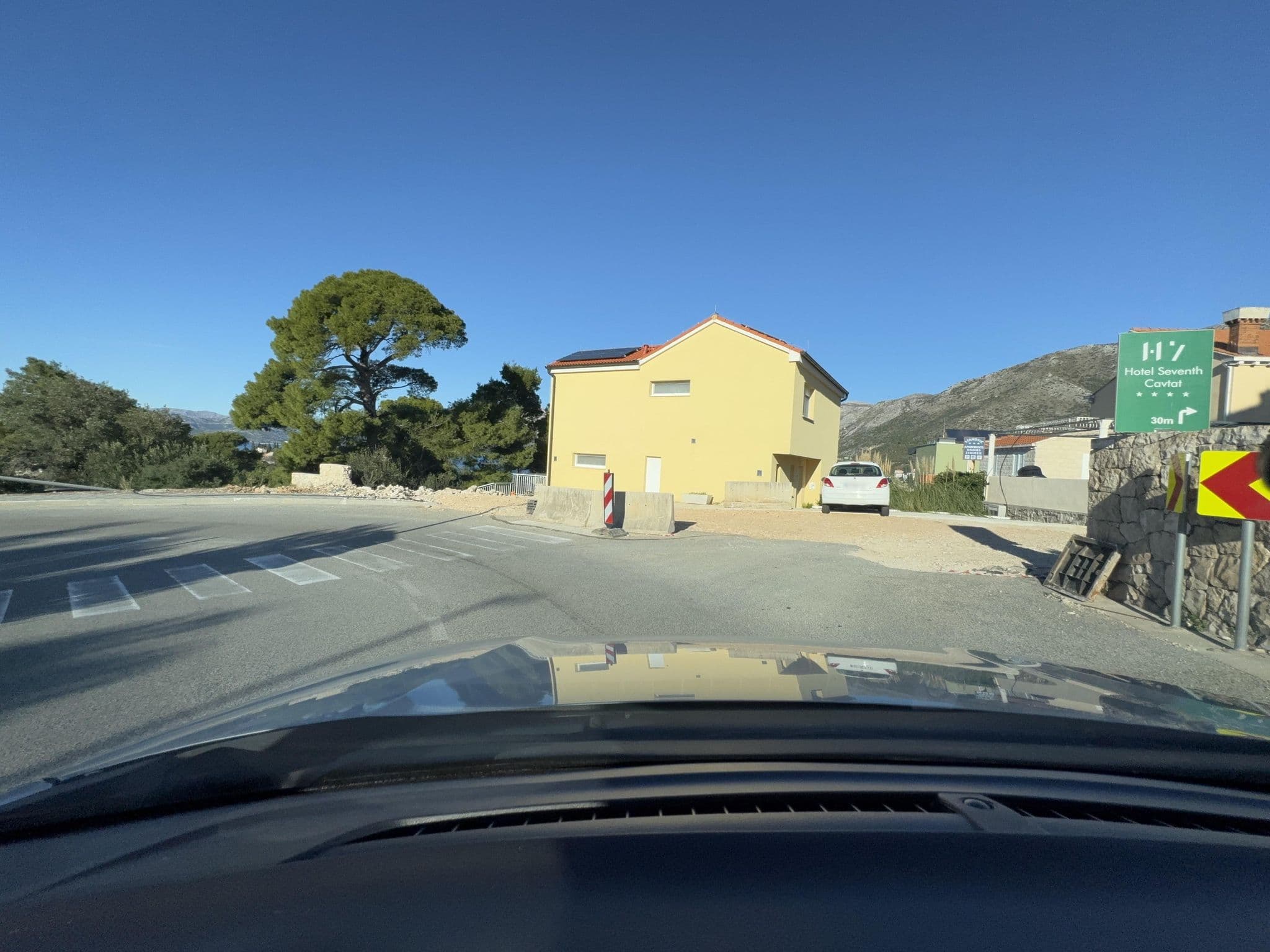 Street view near Stanovic, Cavtat — © filipb (CC BY-SA · Mapillary)