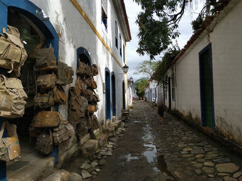 Street view near Pousada Fina Flor, Paraty — © janvanbekkum (CC BY-SA · Mapillary)