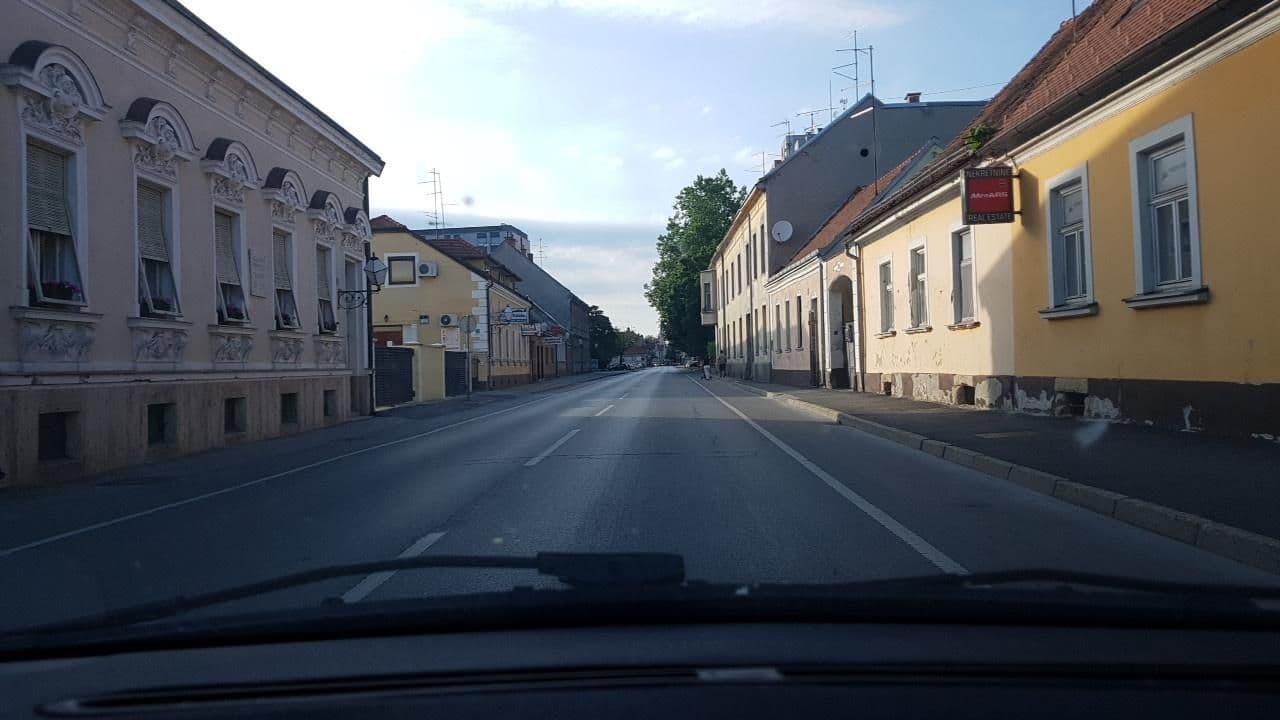 Street view near Pansion Restoran Garestin, Varaždin — © mik007 (CC BY-SA · Mapillary)