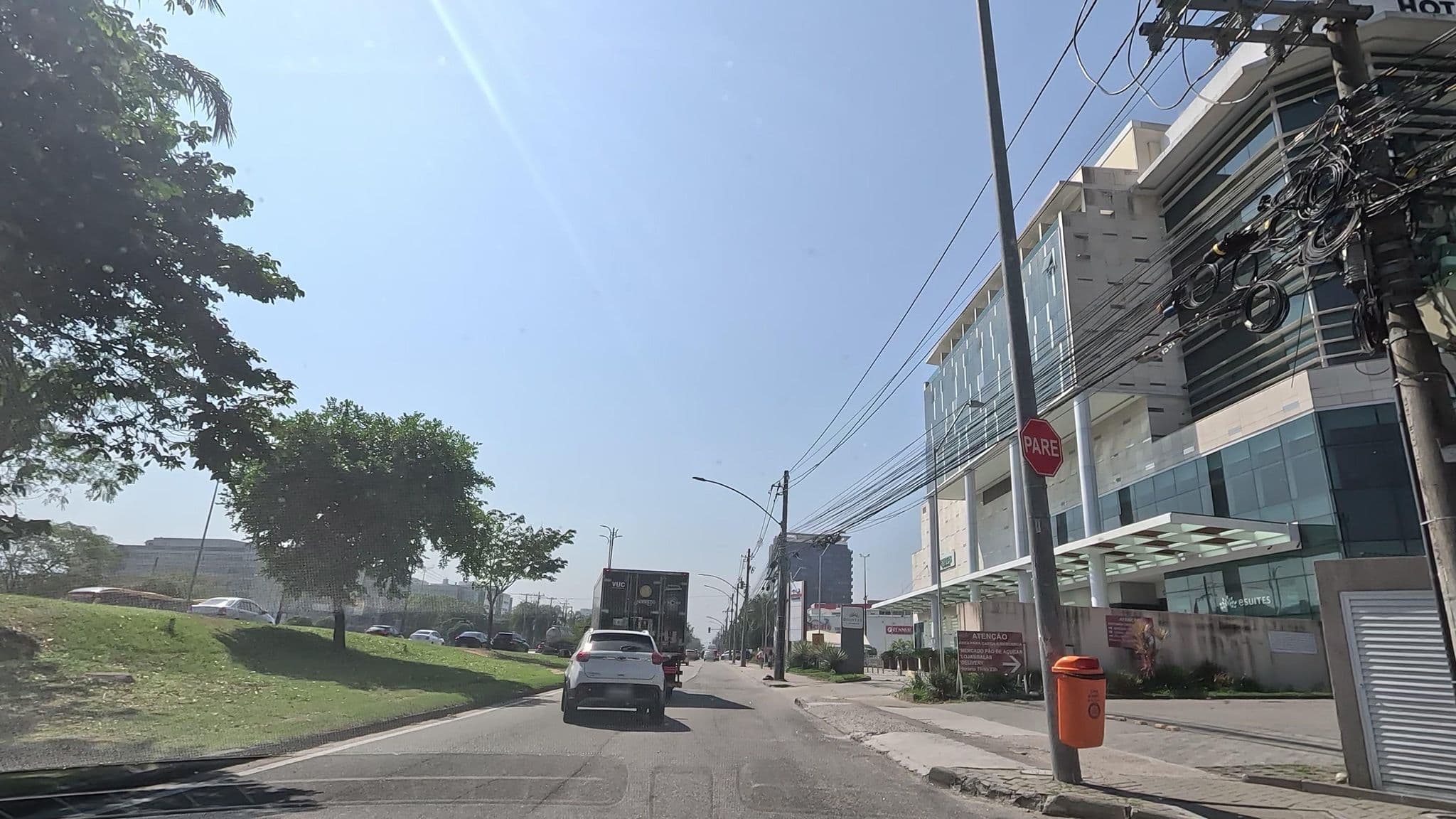 Street view near Ramada Hotel Recreio Shopping, Barra da Tijuca — © Malu25 (CC BY-SA · Mapillary)