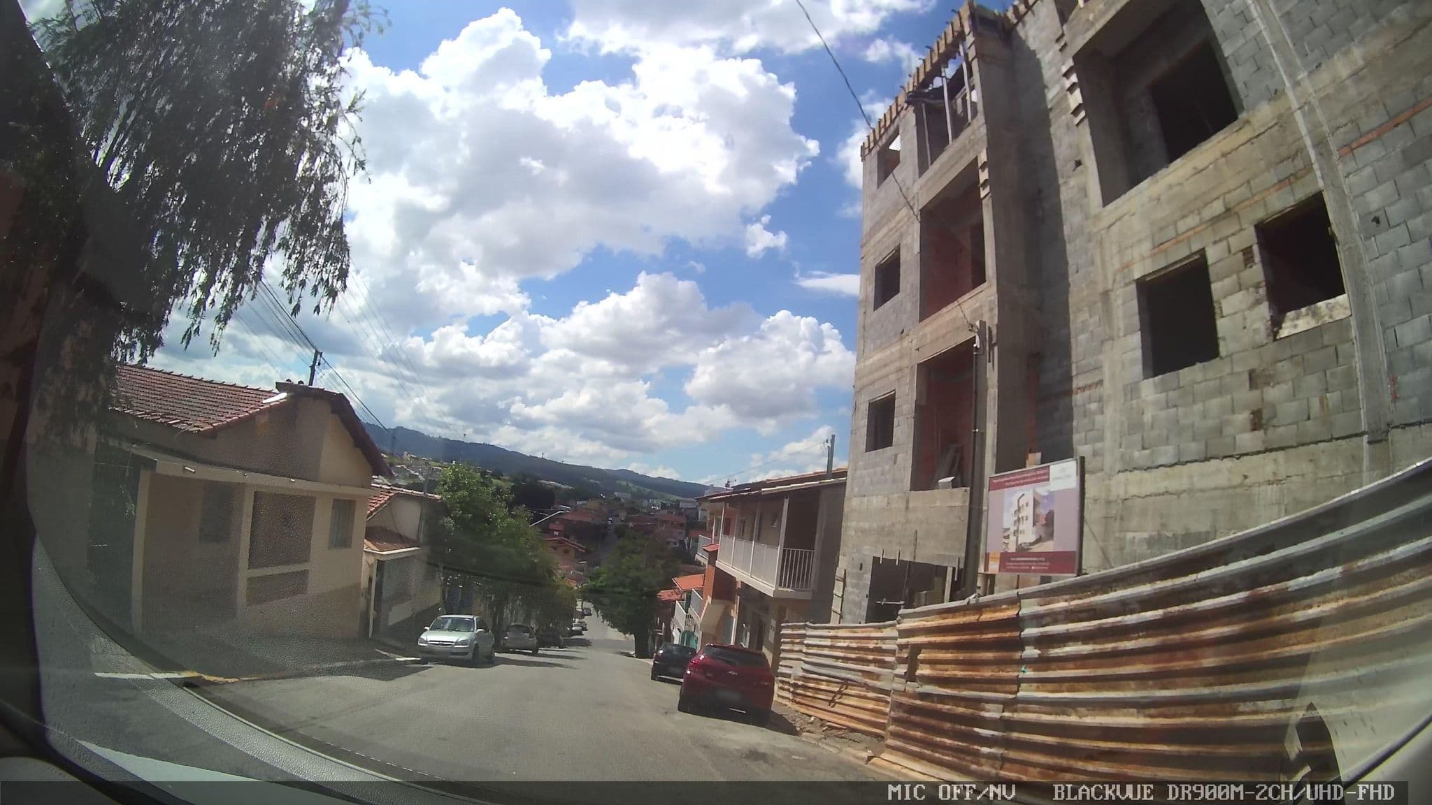Street view near Pousada Portal de Minas, Extrema — © yaf1 (CC BY-SA · Mapillary)