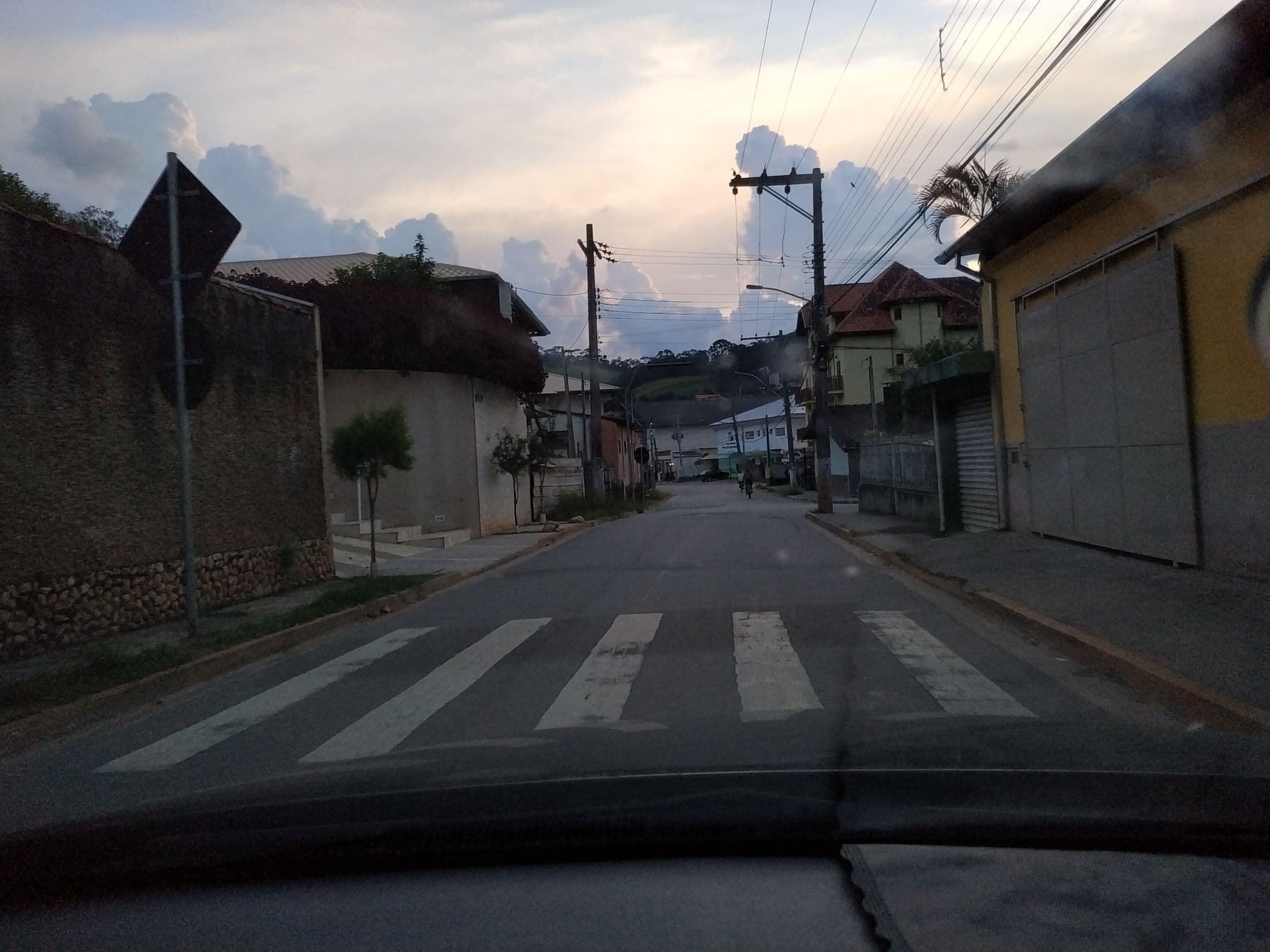 Street view near Pousada Recanto do Sol Nascente, Santo Antônio do Pinhal — © thierryajeaniphone (CC BY-SA · Mapillary)
