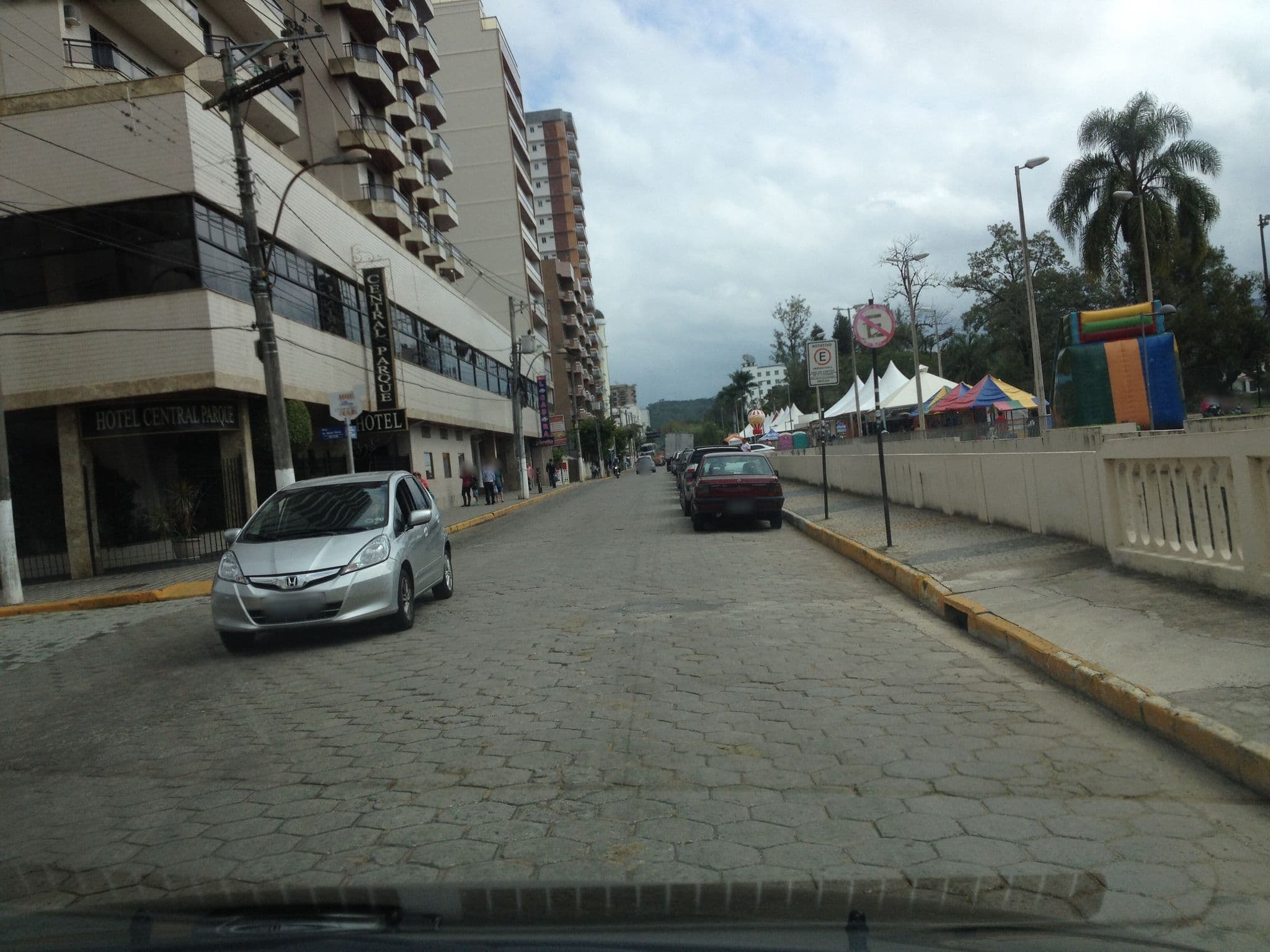 Street view near Hotel Central Park Recepção, São Lourenço — © jglacerda (CC BY-SA · Mapillary)