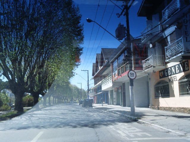 Street view near Hotel Geneve, Campos do Jordão — © pingflood (CC BY-SA · Mapillary)