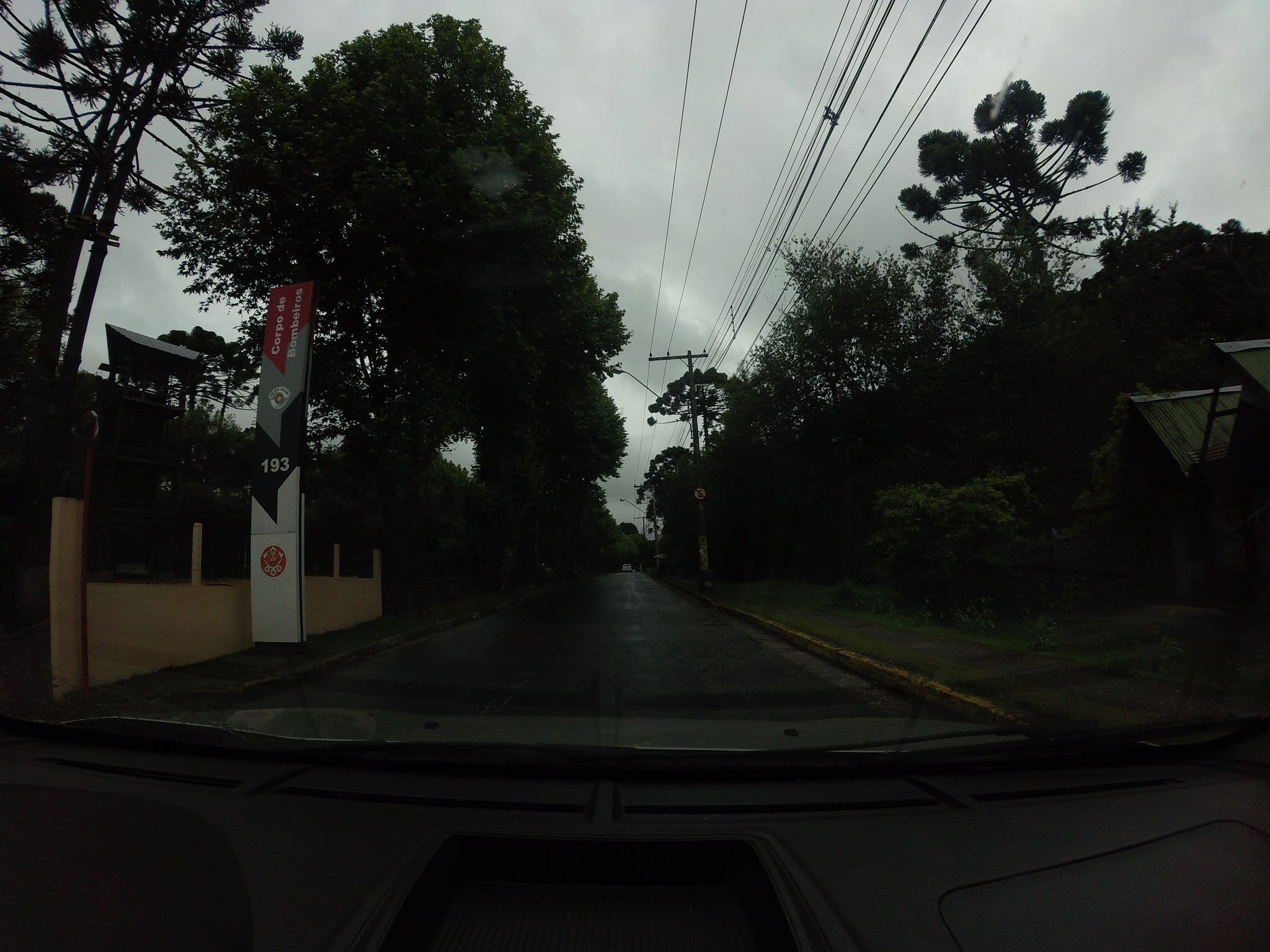 Street view near Sotão Do Drenas, Campos do Jordão — © andersoal (CC BY-SA · Mapillary)
