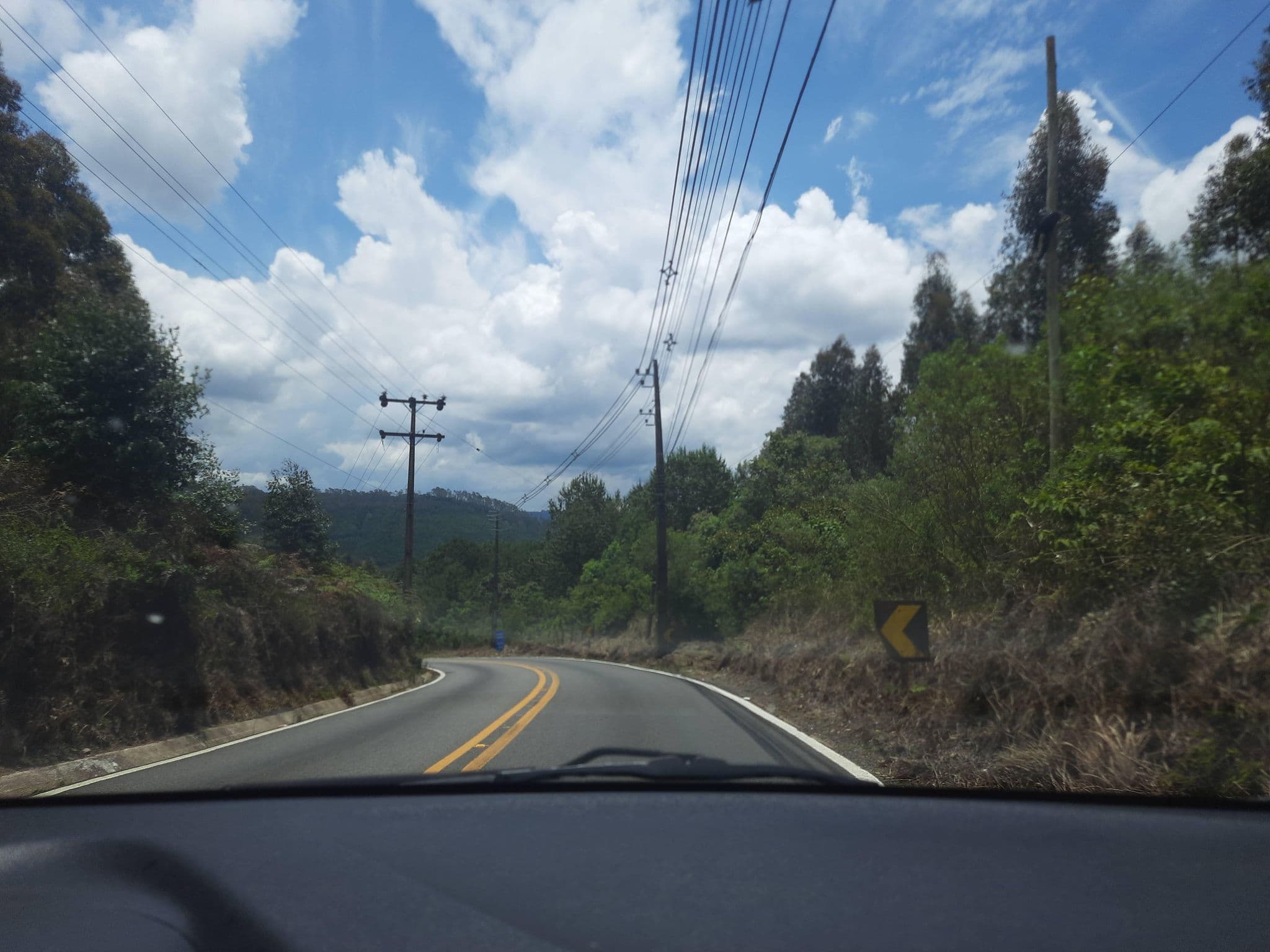 Street view near Pousada das Pedras, Monte Verde — © alemenezes (CC BY-SA · Mapillary)