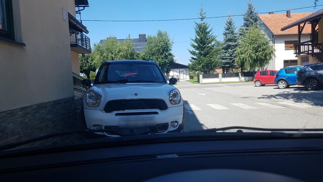 Street view near Bistro Breza, Ravna Gora — © mik007 (CC BY-SA · Mapillary)
