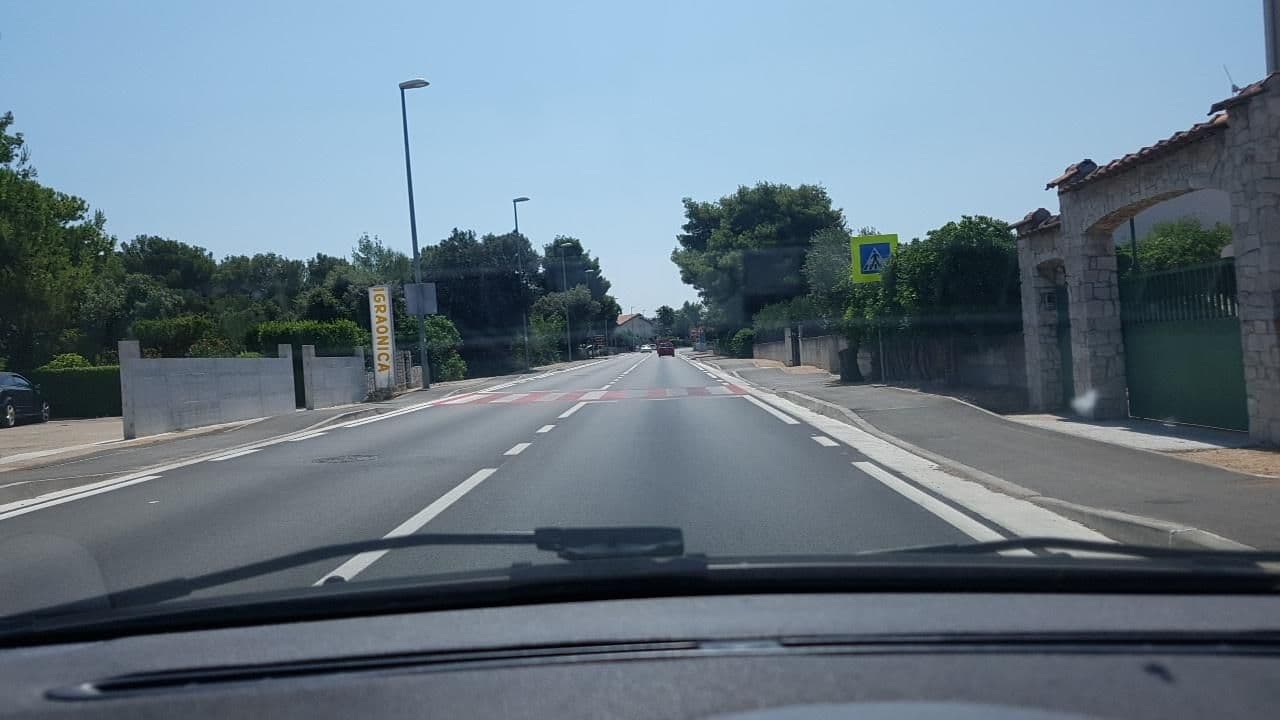 Street view near Slavica Apartments, Brodarica — © mik007 (CC BY-SA · Mapillary)
