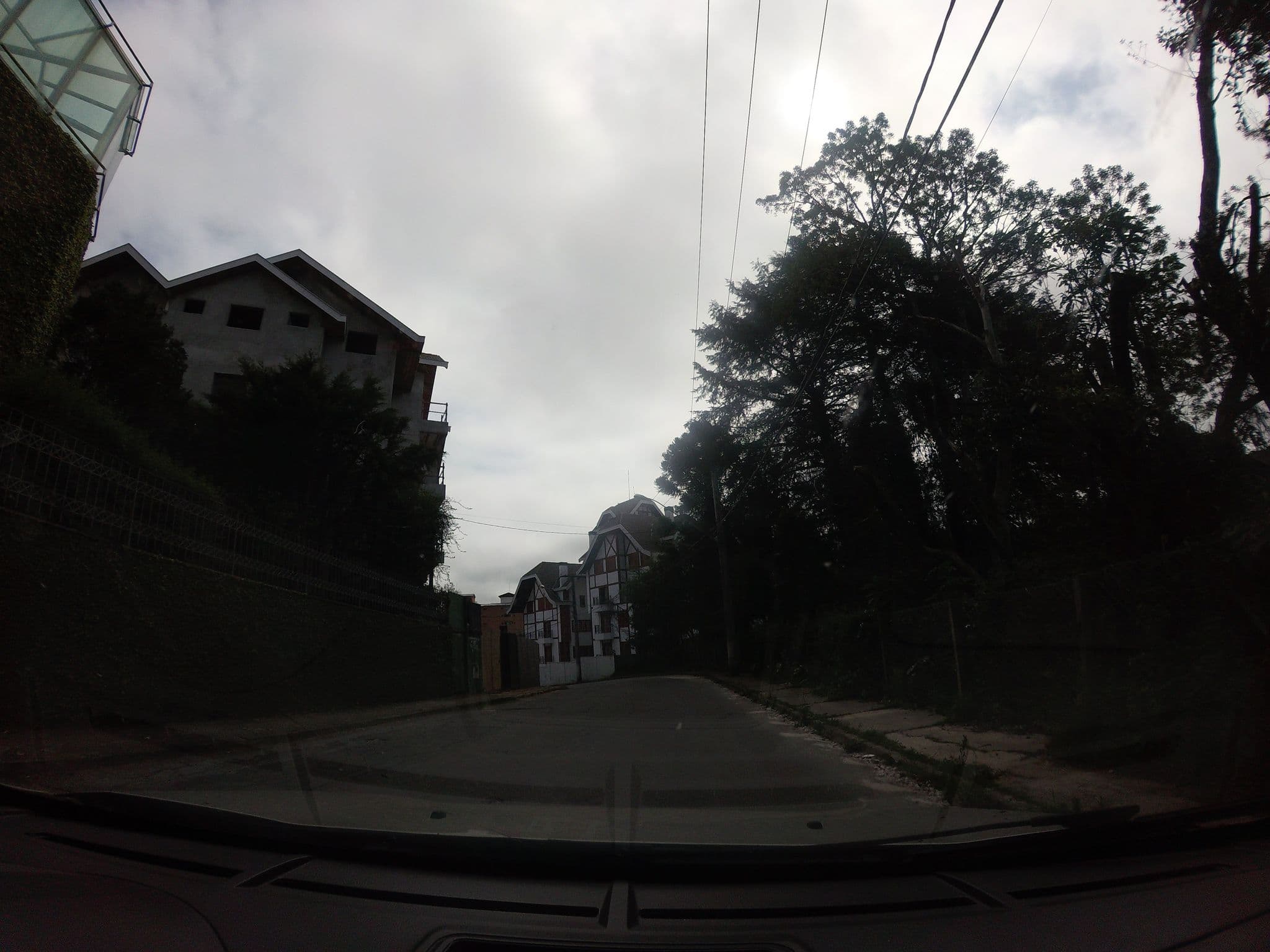 Street view near Campos do Jordão Parque Hotel, Campos do Jordão — © andersoal (CC BY-SA · Mapillary)