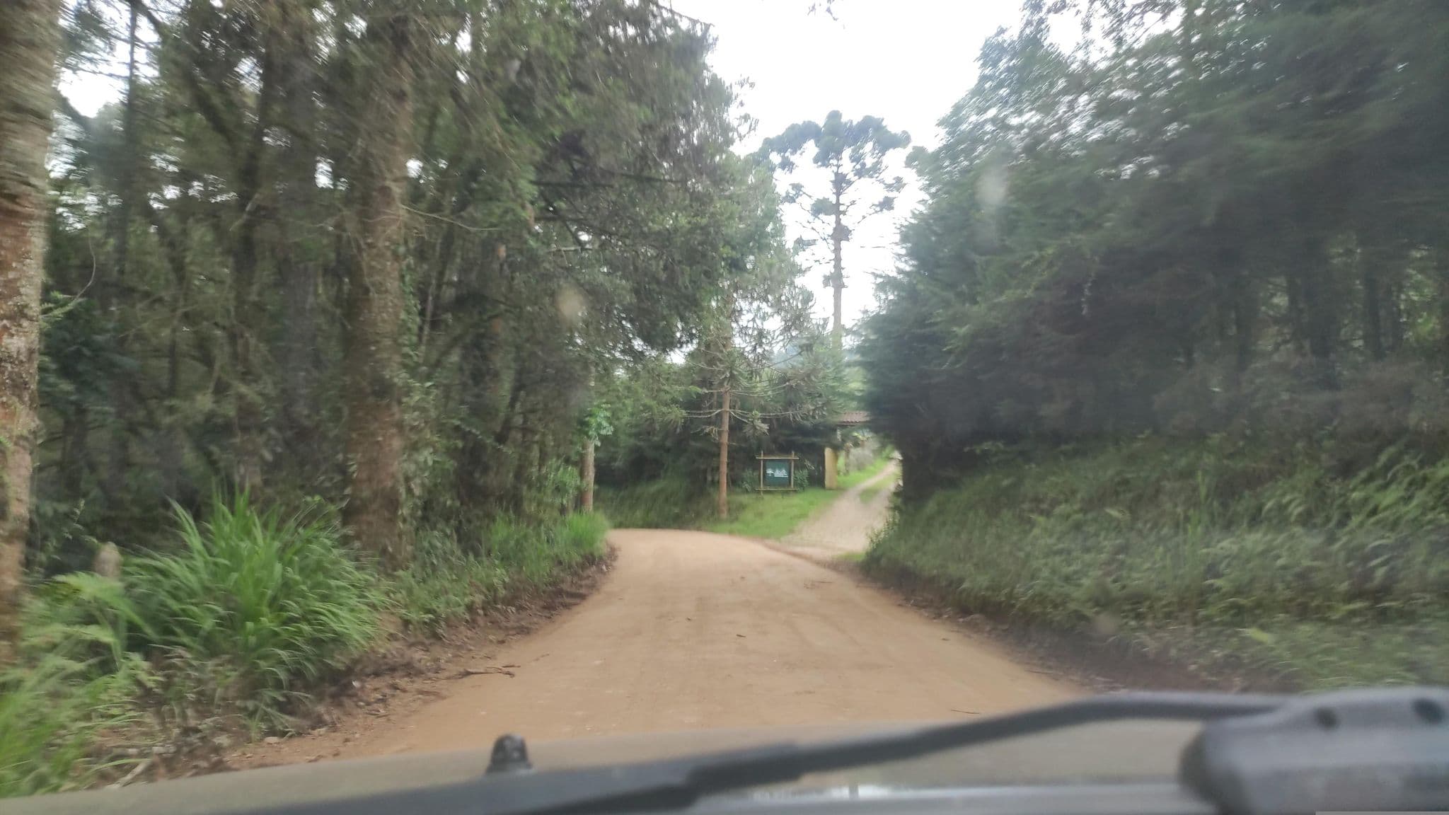 Street view near Pousada Terra Fria, Gonçalves — © fepol (CC BY-SA · Mapillary)
