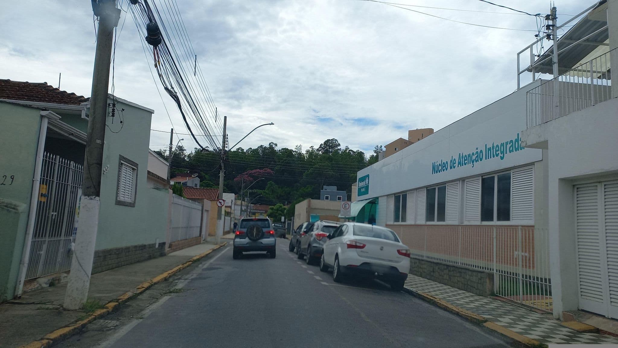 Street view near Hotel Canguru, Itajubá — © and_eng (CC BY-SA · Mapillary)