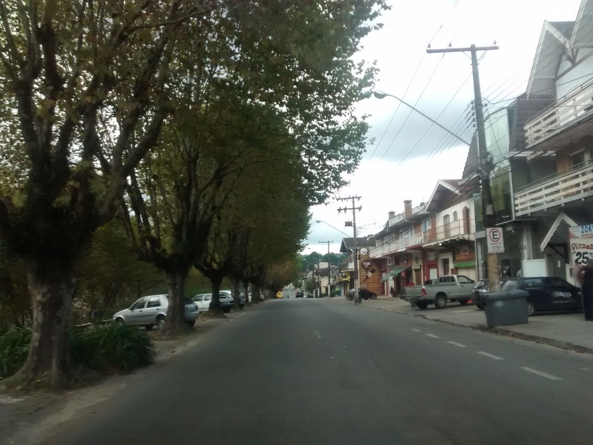 Street view near Pousada L.A.H, Campos do Jordão — © fvull (CC BY-SA · Mapillary)