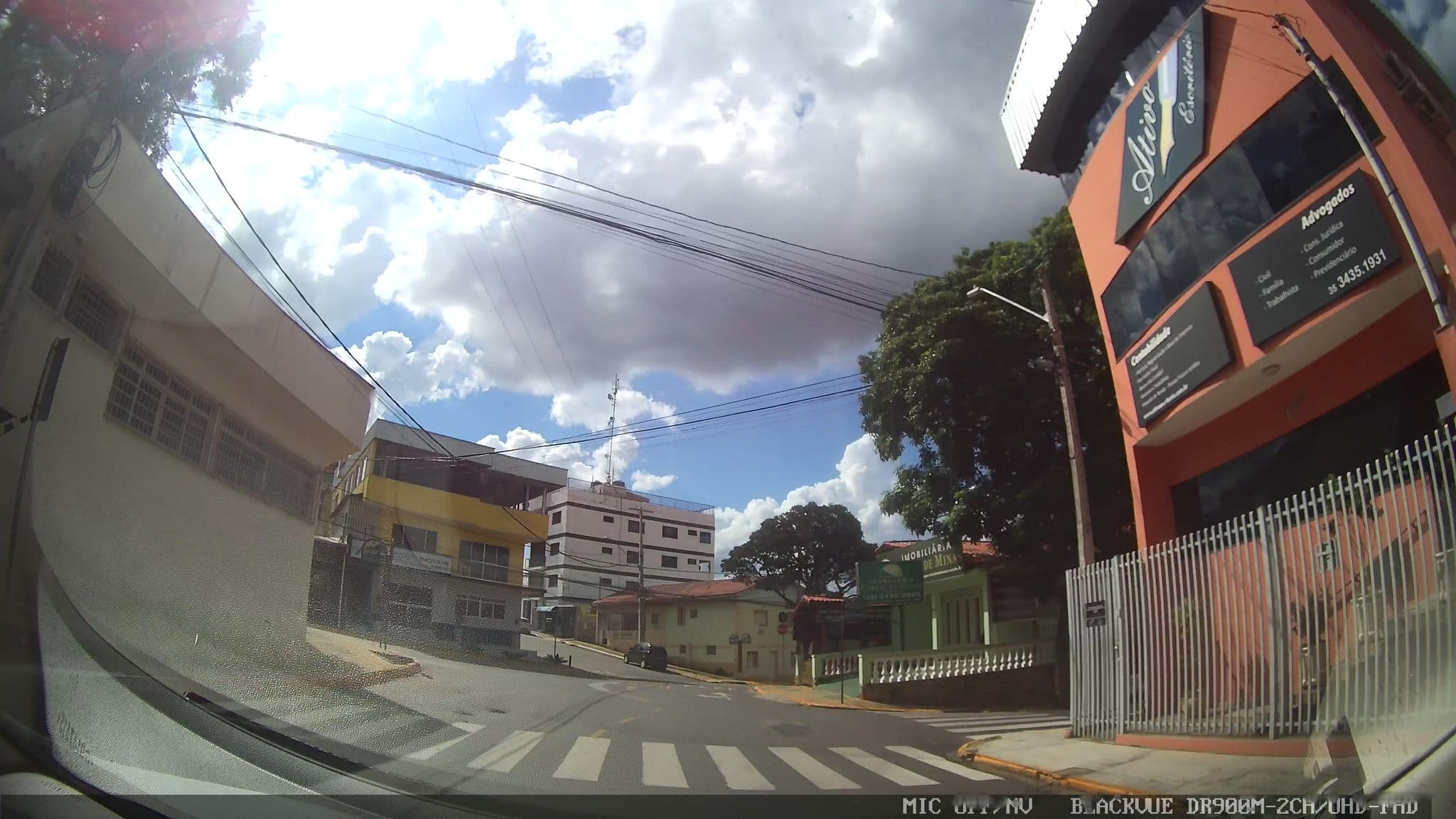 Street view near das Flores Pousada, Extrema — © marciosampaio (CC BY-SA · Mapillary)