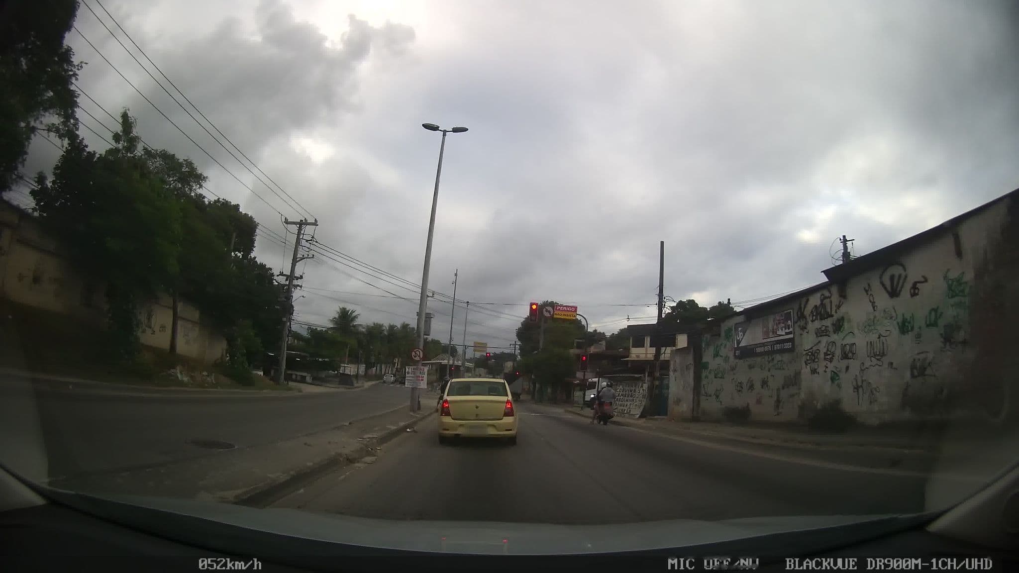 Street view near Guaratiba Parque Hotel, Itaguaí — © kaart_1 (CC BY-SA · Mapillary)