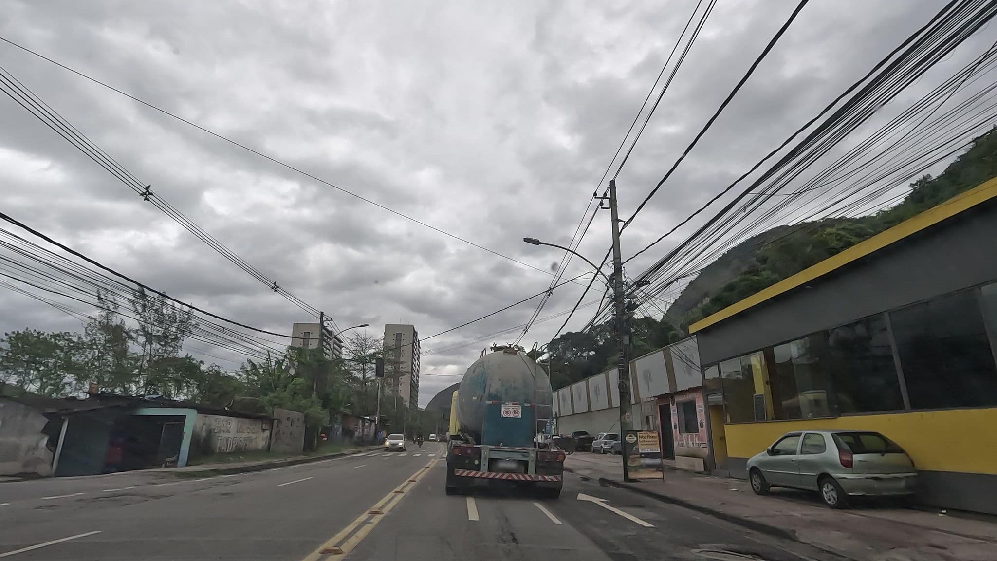 Street view near Casa Pousada Felicidades, Barra da Tijuca — © Malu25 (CC BY-SA · Mapillary)