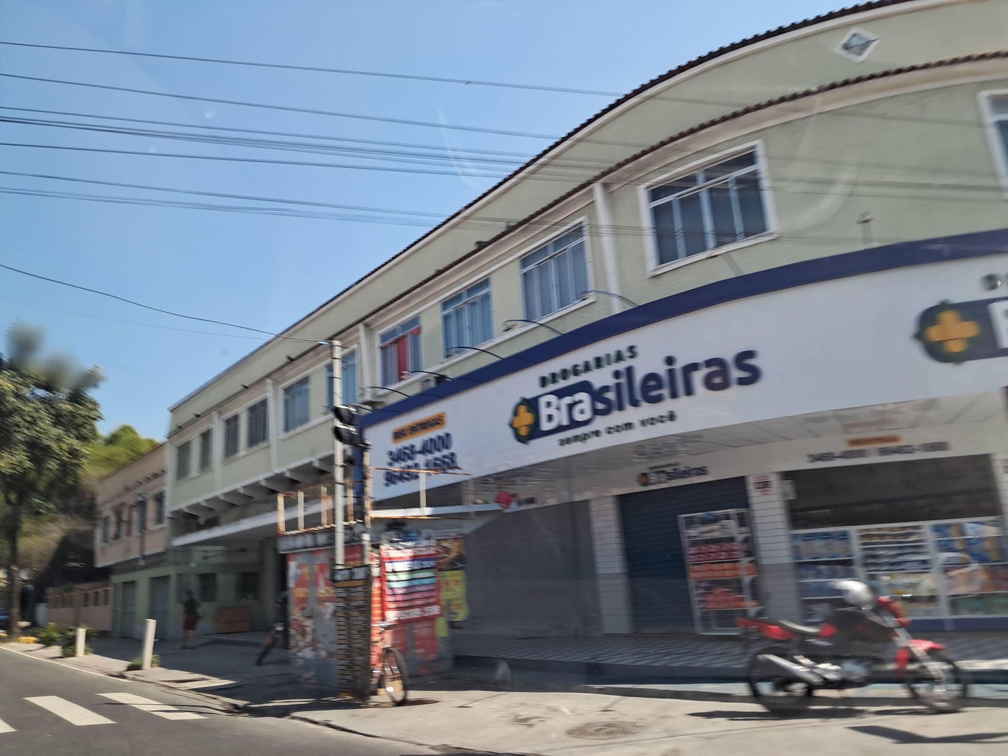 Street view near Pensão do Luiz, Nilópolis — © enzostana (CC BY-SA · Mapillary)