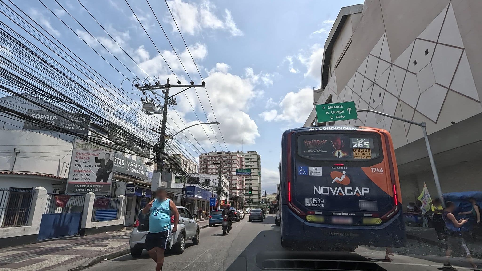 Street view near Hotel Carícias, São João de Meriti — © enzostana (CC BY-SA · Mapillary)