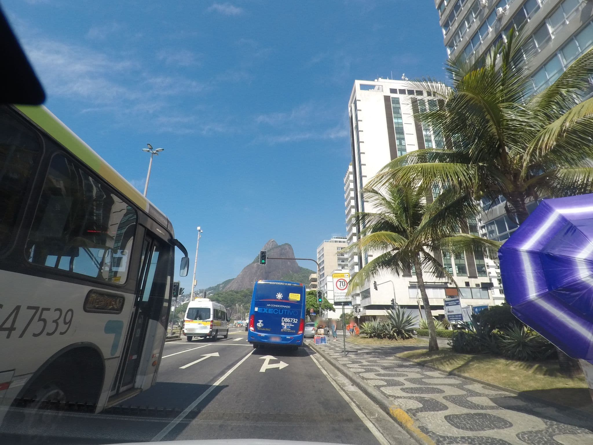 Street view near Piscina, Leblon — © marciosampaio (CC BY-SA · Mapillary)