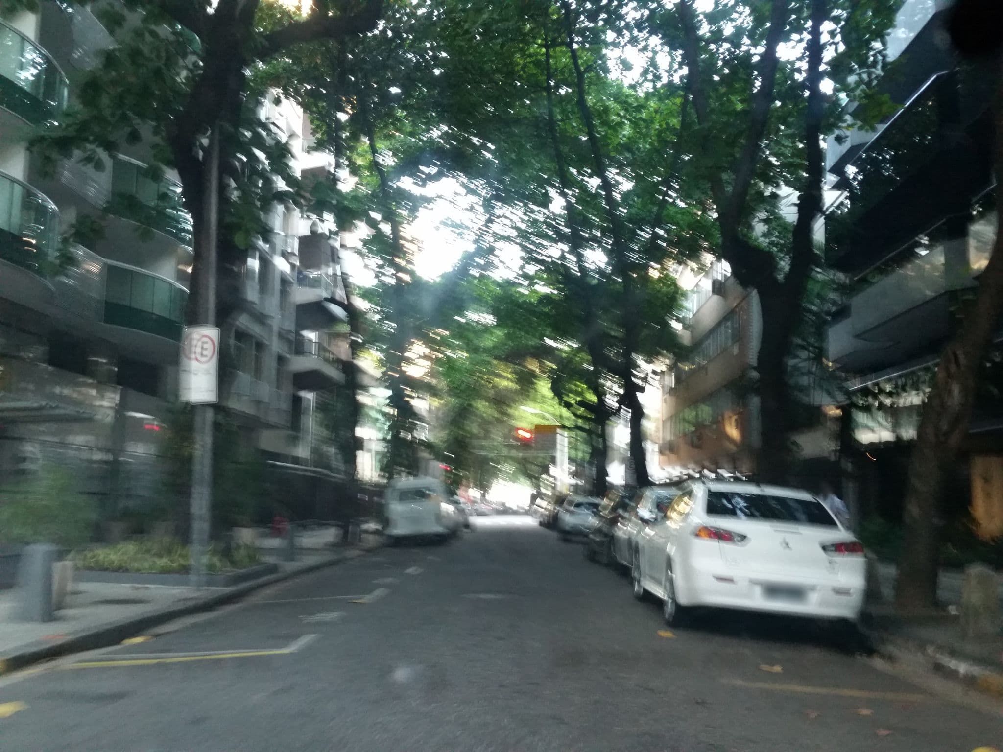Street view near 603 - A, Leblon — © nighto (CC BY-SA · Mapillary)