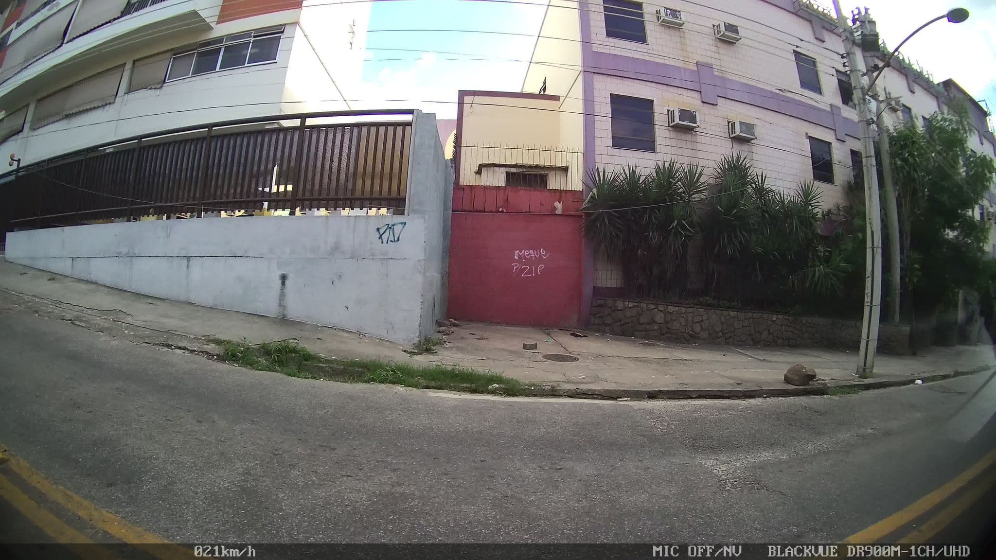 Street view near Hotel Rosa da Vila, Estácio — © kaart_2 (CC BY-SA · Mapillary)
