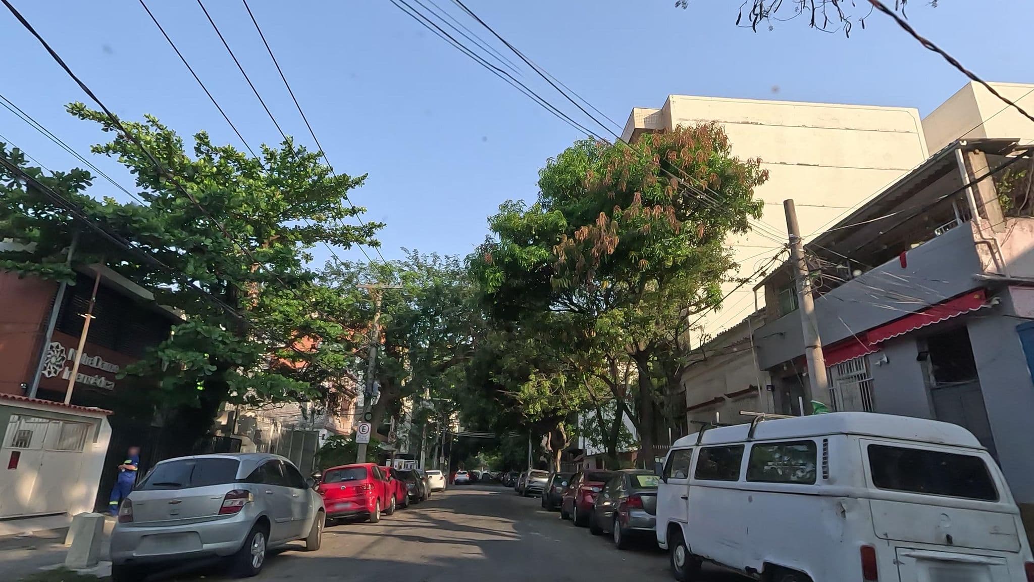 Street view near Conselheiro Autran Homestay, Estácio — © enzostana (CC BY-SA · Mapillary)