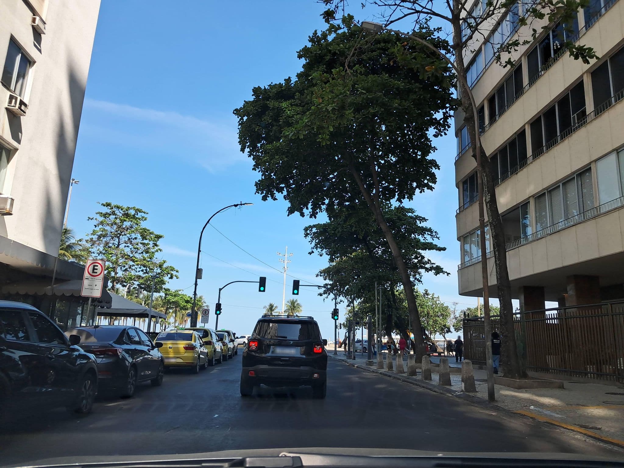 Street view near Atlântico Flat Service, Copacabana — © Malu25 (CC BY-SA · Mapillary)
