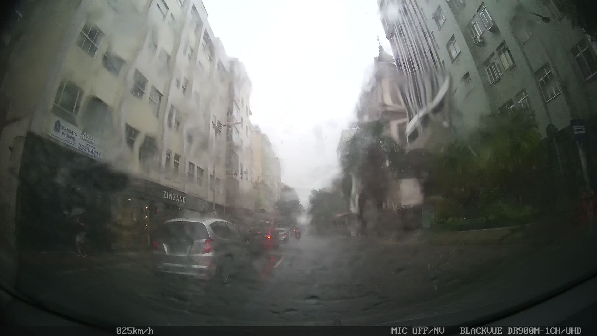 Street view near 2 Quartos Em Botafogo, Copacabana — © kaart_2 (CC BY-SA · Mapillary)
