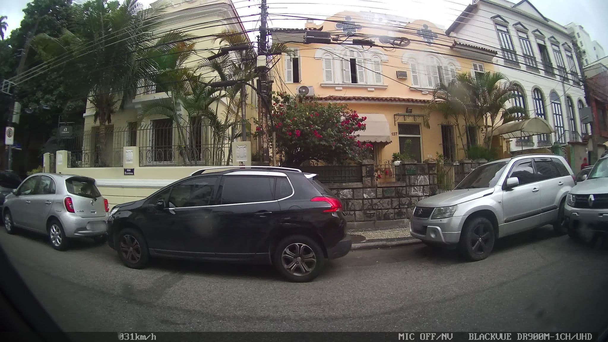 Street view near Sarreufa Club Hostel, Copacabana — © kaart_2 (CC BY-SA · Mapillary)