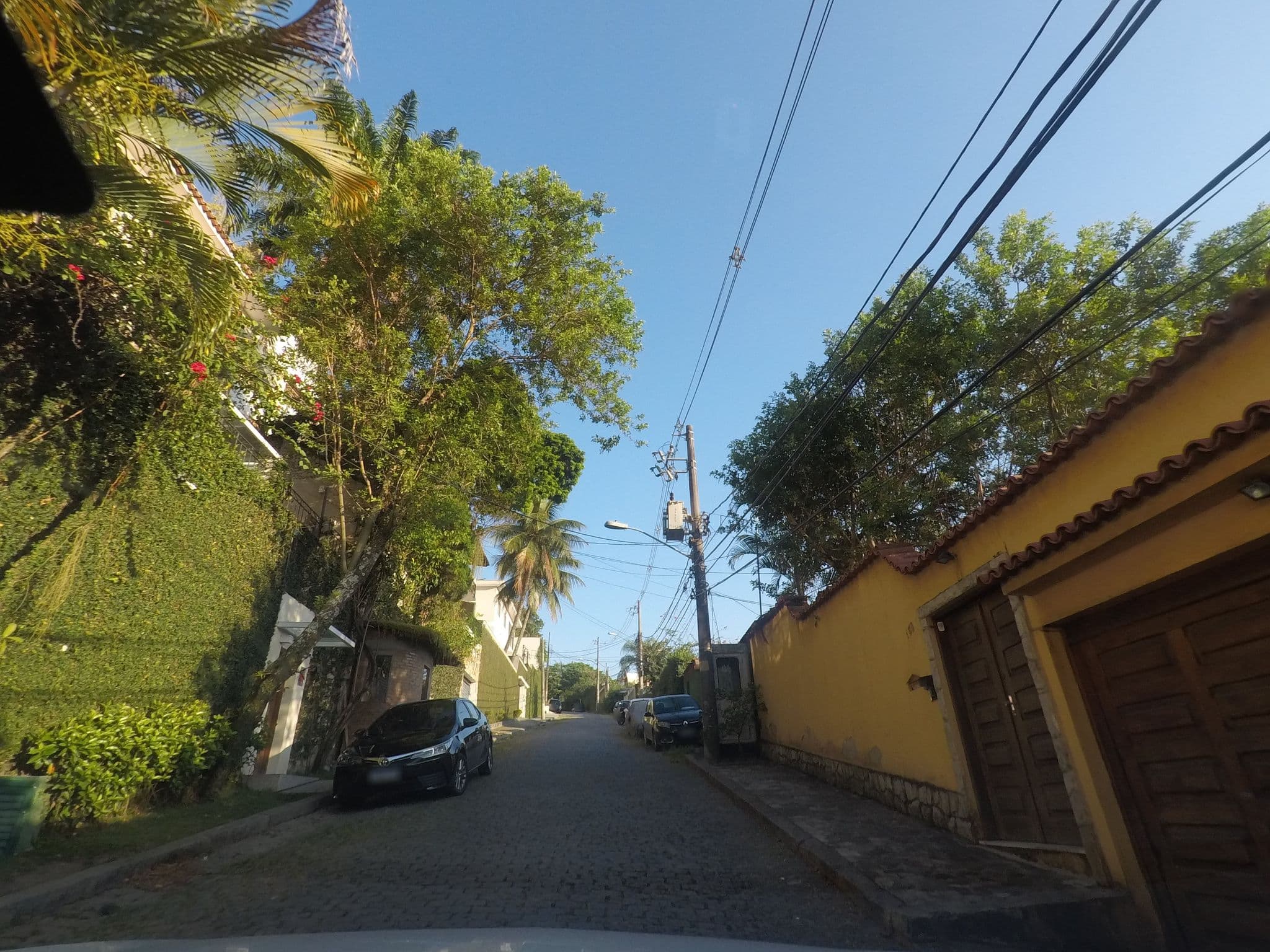 Street view near Refugio Tropical, Catete — © marciosampaio (CC BY-SA · Mapillary)