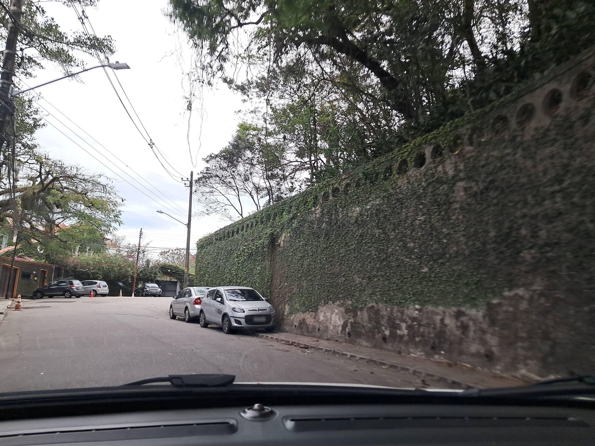 Street view near Santa Vista Hotel Boutique, Catete — © Malu25 (CC BY-SA · Mapillary)