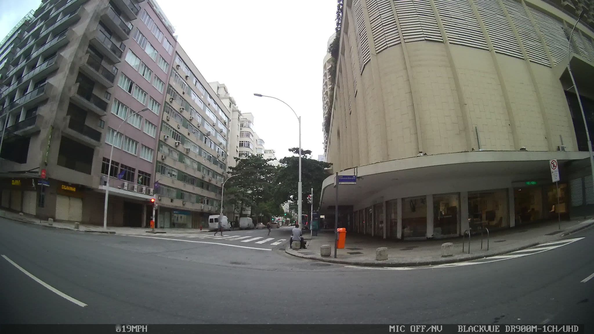 Street view near Copacabana Praia Hotel, Ipanema — © kaart_1 (CC BY-SA · Mapillary)
