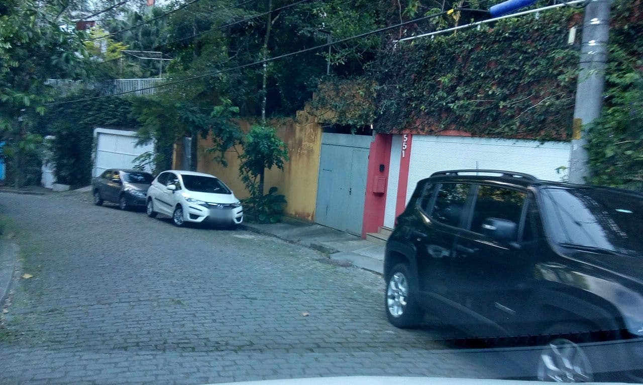 Street view near Pousada Vitoria Regia, Copacabana — © marciosampaio (CC BY-SA · Mapillary)