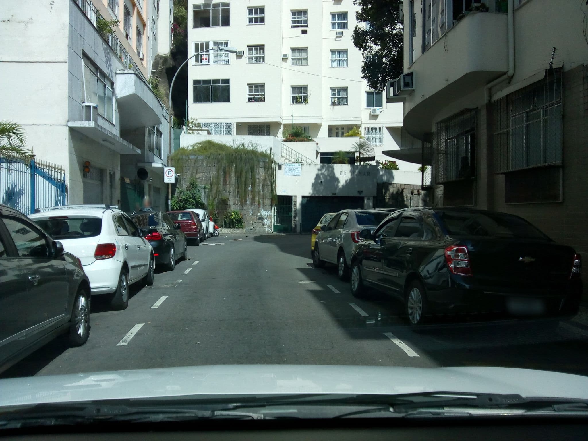 Street view near Bianco B&B, Copacabana — © marciosampaio (CC BY-SA · Mapillary)