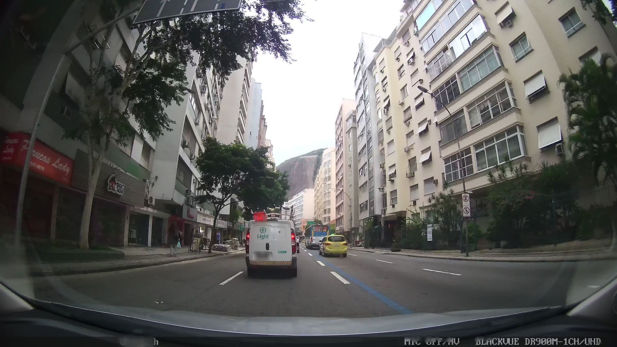 Street view near Hotel Residência Saint Paul, Copacabana — © kaart_1 (CC BY-SA · Mapillary)