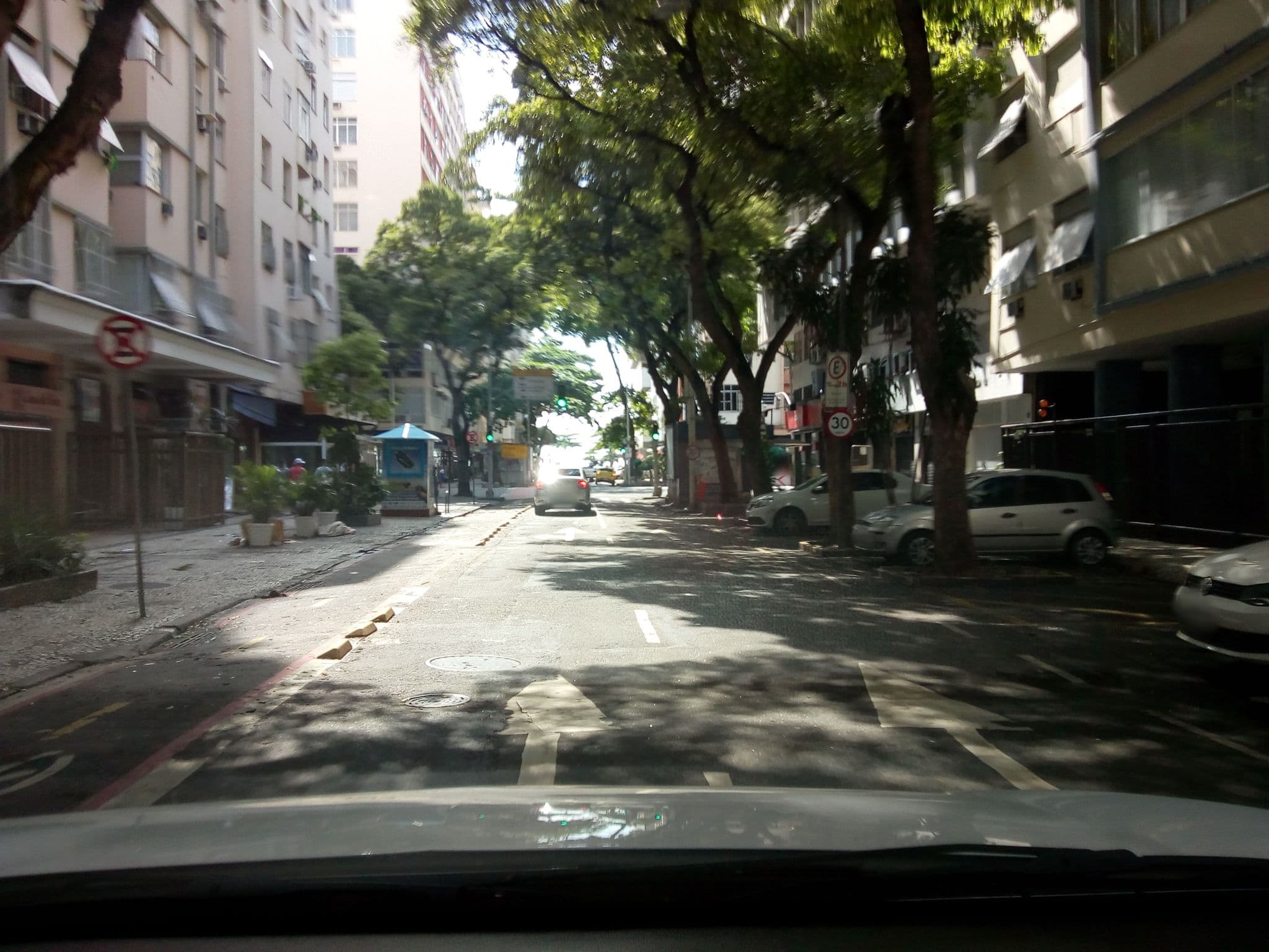 Street view near Room 103, Copacabana — © marciosampaio (CC BY-SA · Mapillary)