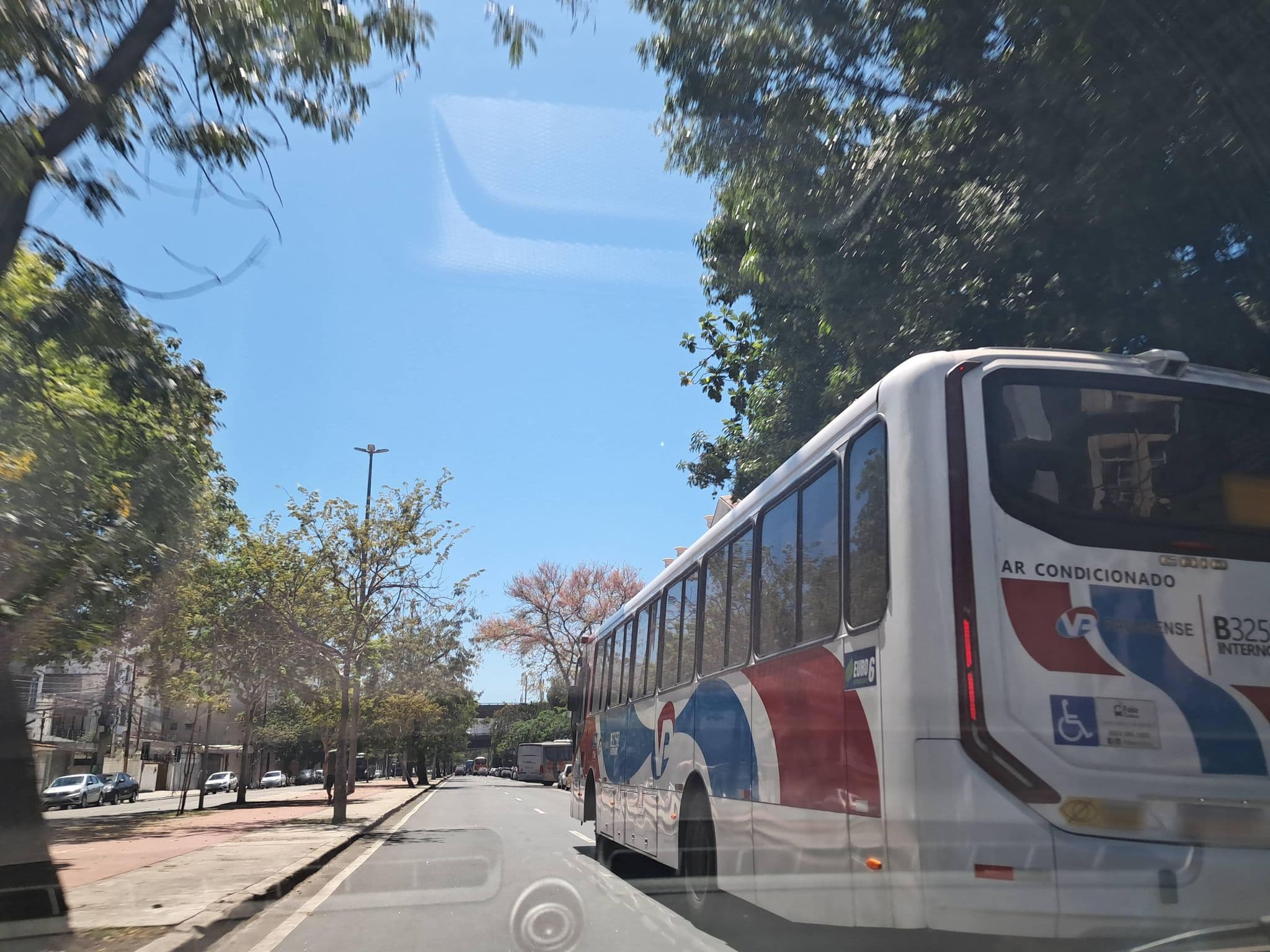 Street view near Dona Amariles B&B, Cidade Nova — © enzostana (CC BY-SA · Mapillary)