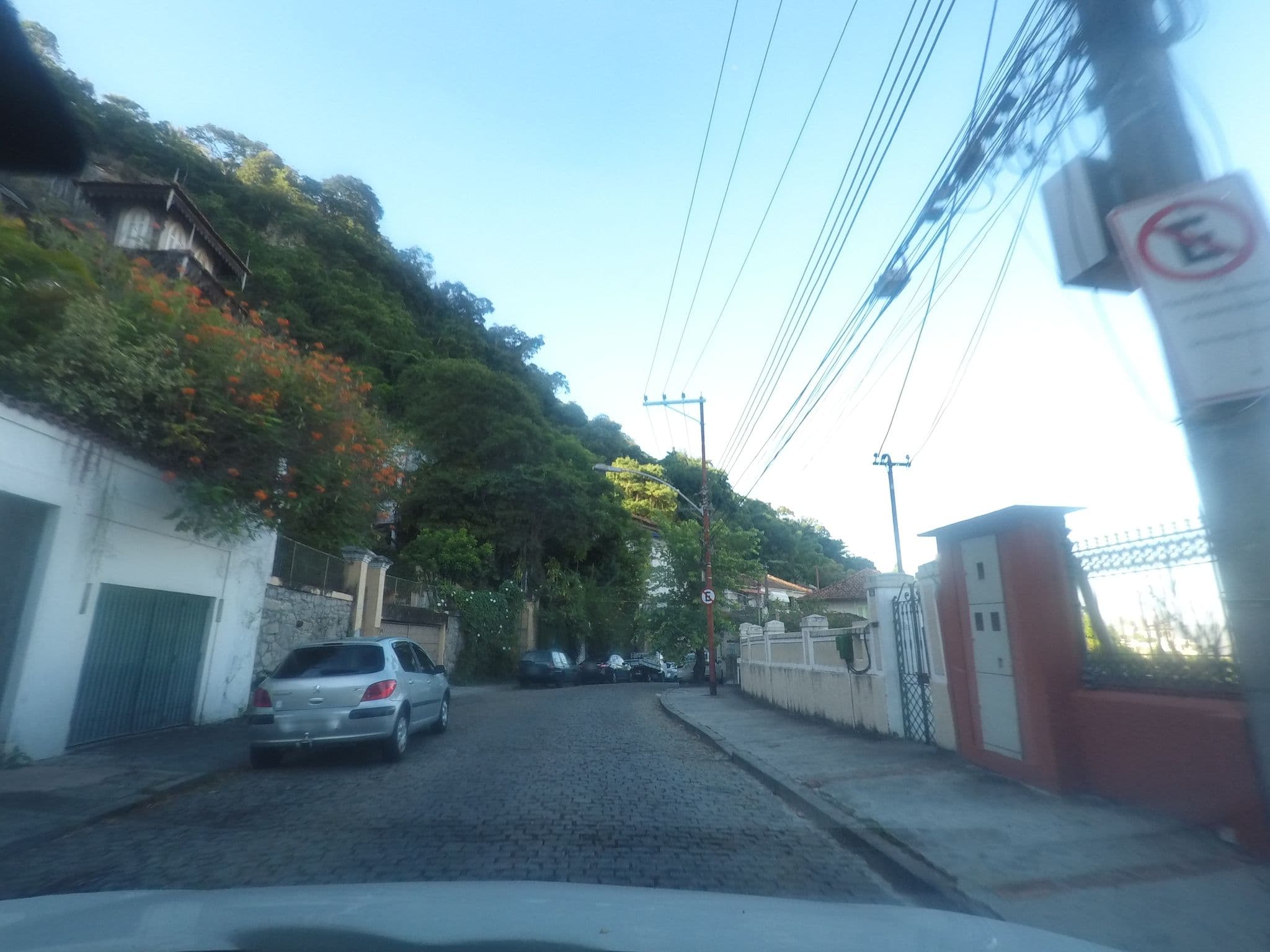 Street view near Villa Teresa, Catete — © marciosampaio (CC BY-SA · Mapillary)
