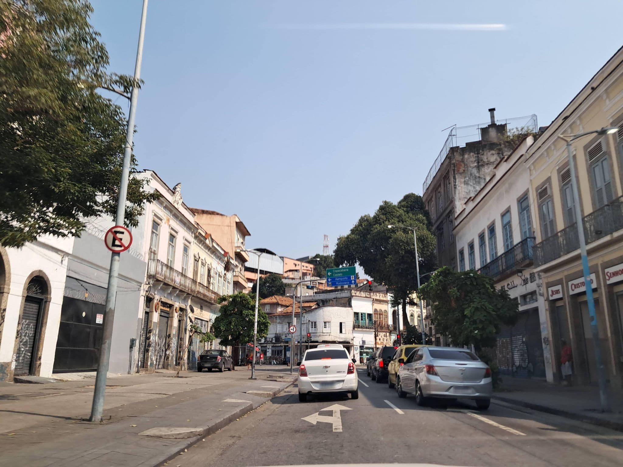 Street view near Hotel Barão de Tefé, 99, Gamboa — © Malu25 (CC BY-SA · Mapillary)