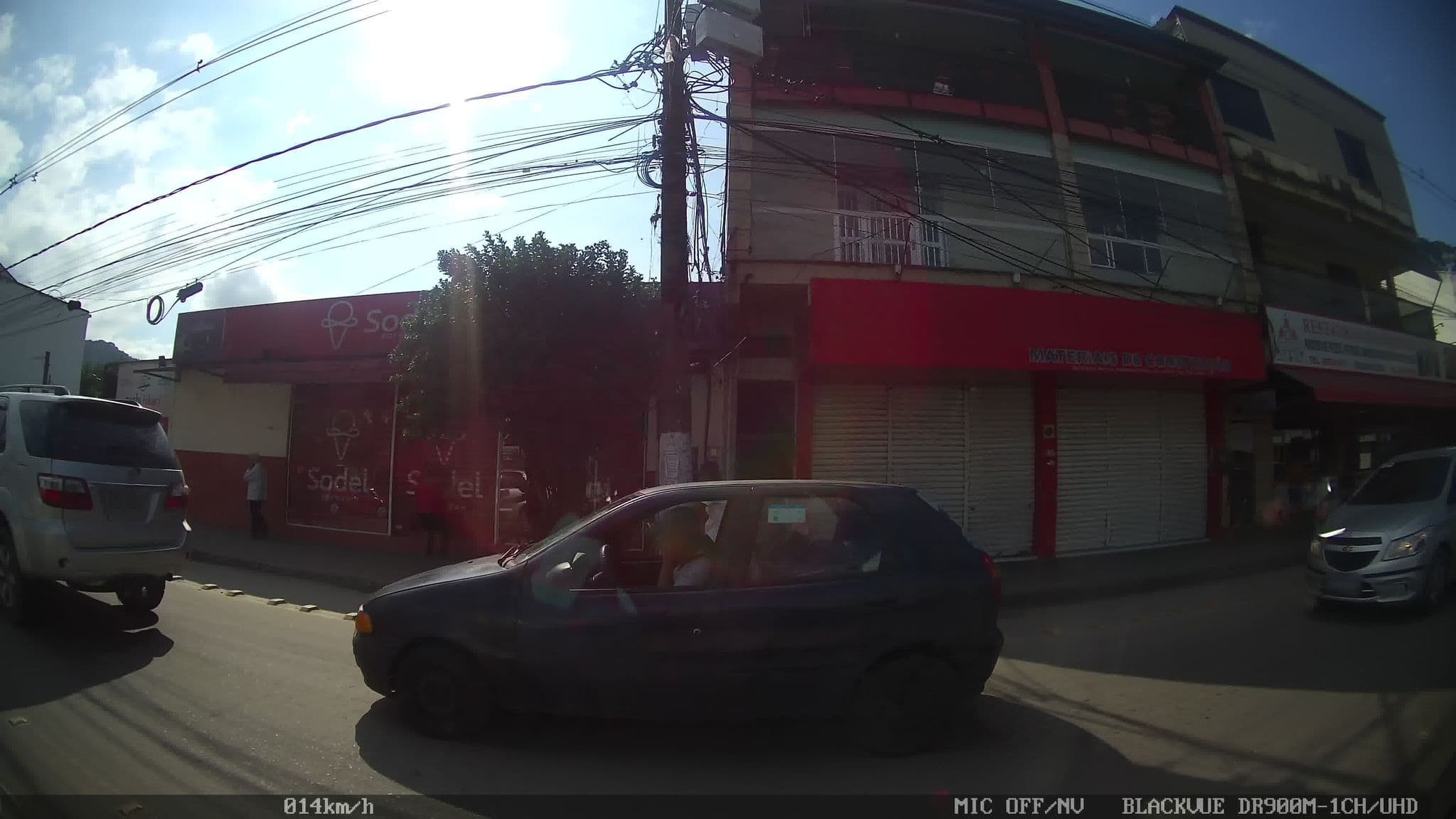 Street view near Hotel Pousada Xerém, Petrópolis — © kaart_2 (CC BY-SA · Mapillary)