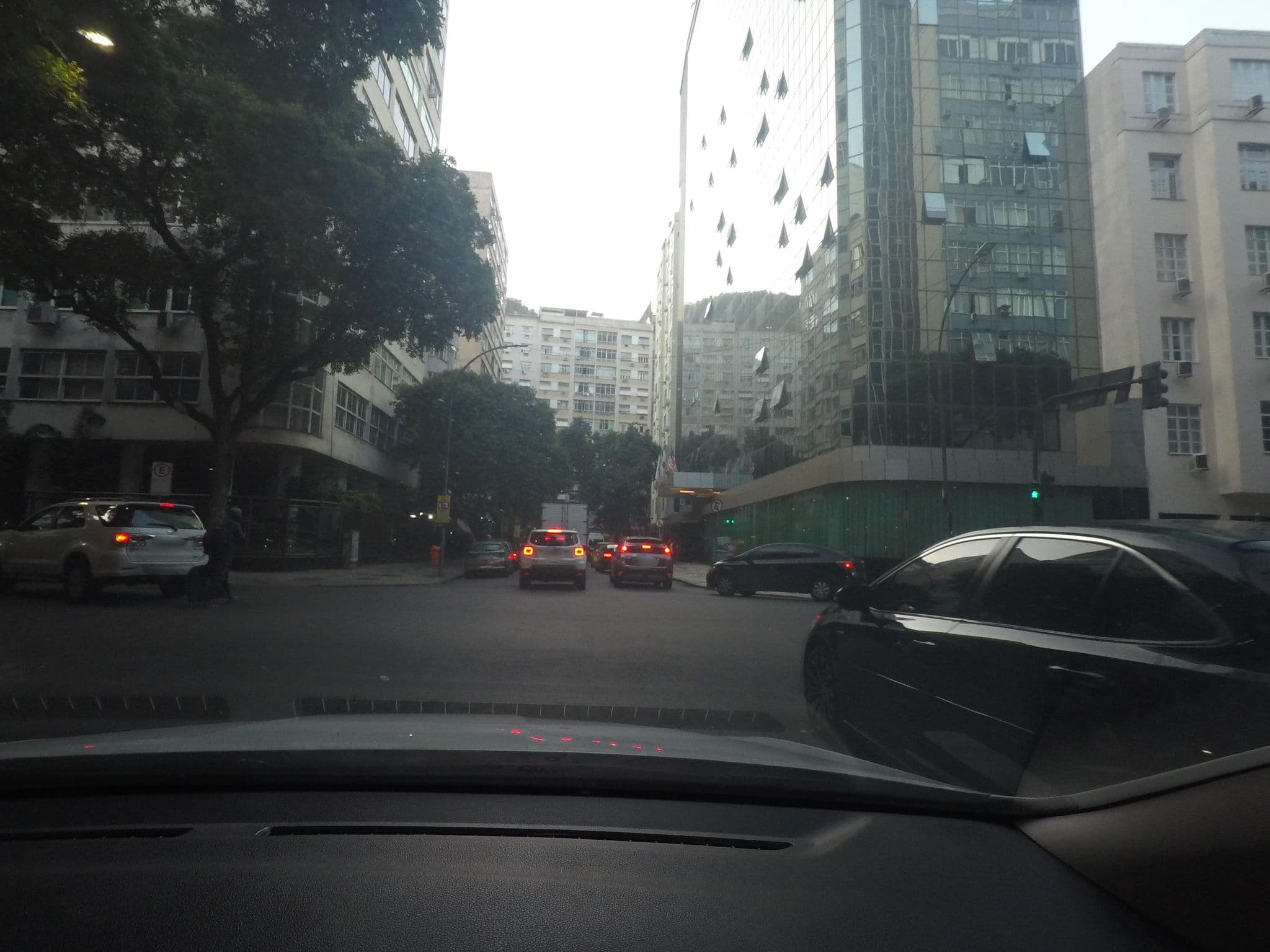 Street view near Residencial Sausalito, Copacabana — © jaderbavaresco (CC BY-SA · Mapillary)